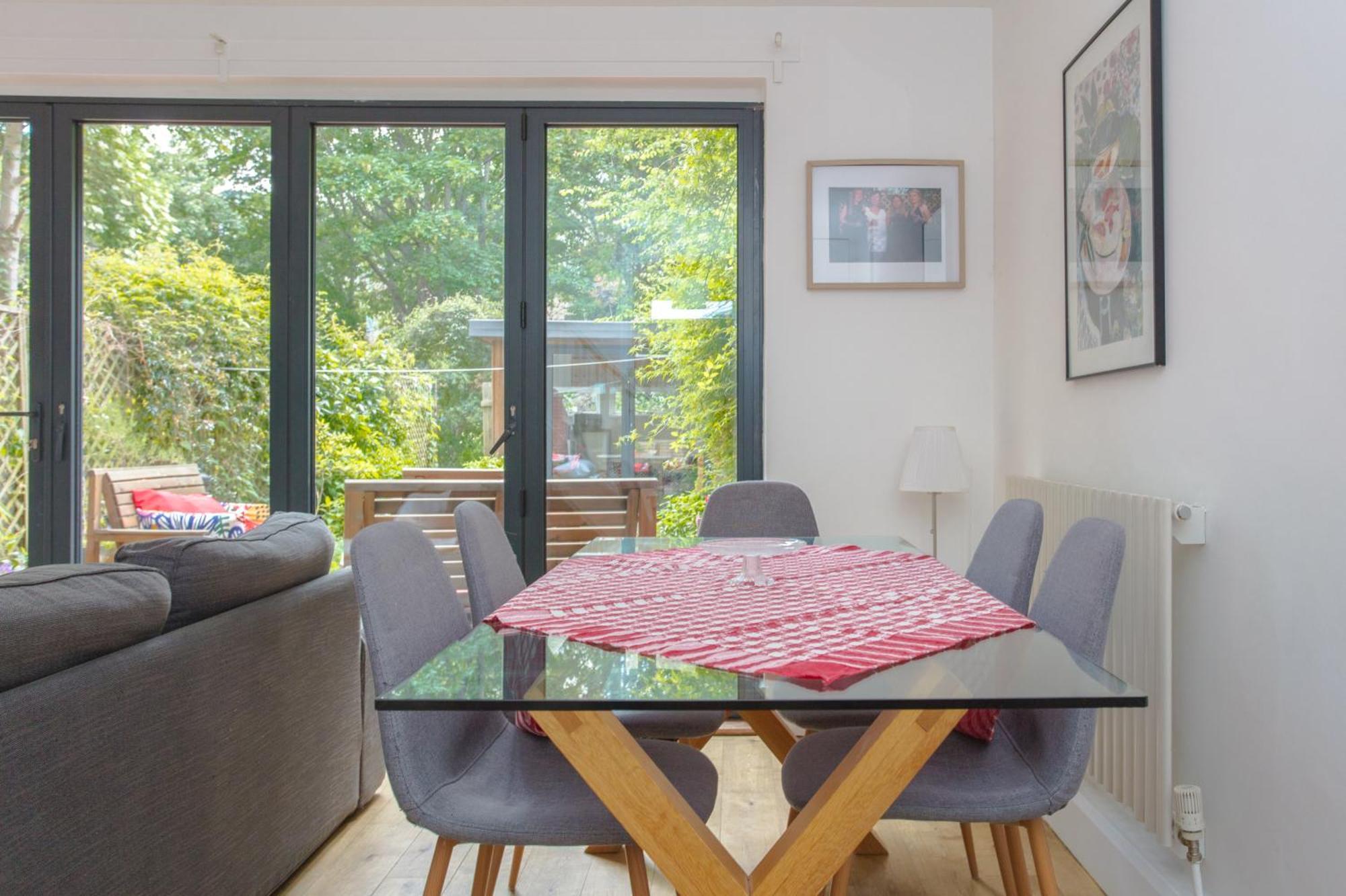 Modern 3 Bedroom In Brixton Londen