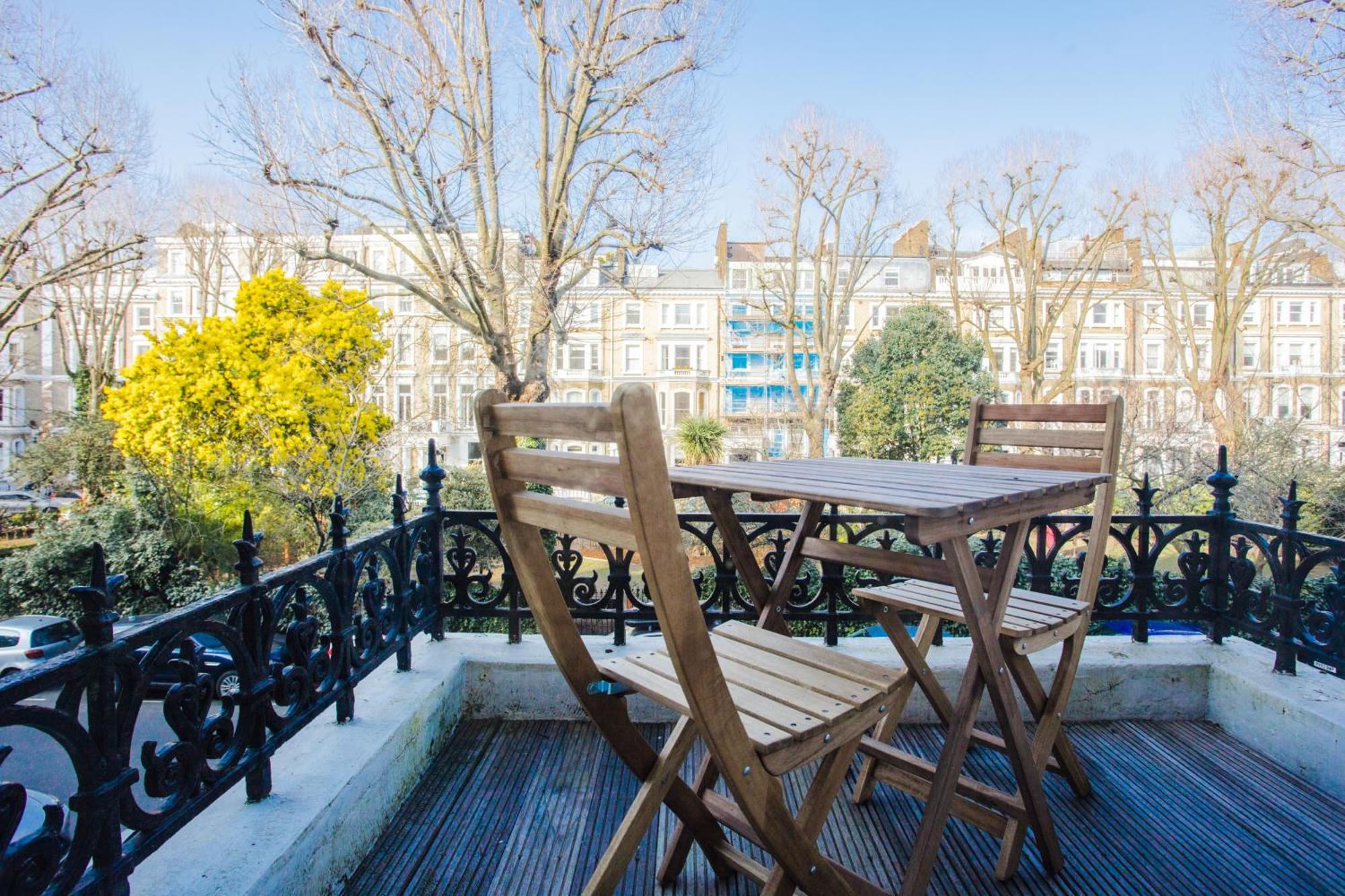 Modern & Spacious 1 Bedroom In