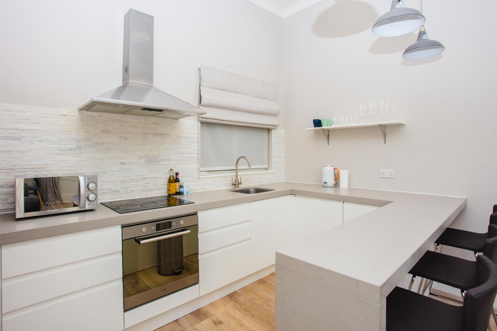 Modern & Spacious 1 Bedroom In London