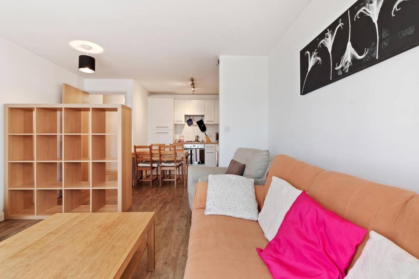 Modern 2 Bedroom In Homerton *