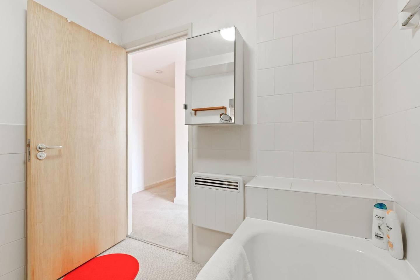 Modern 2 Bedroom In Homerton Apartment