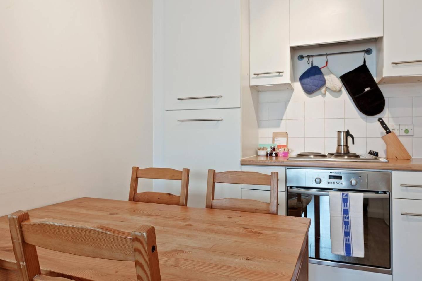 Modern 2 Bedroom In Homerton Apartment