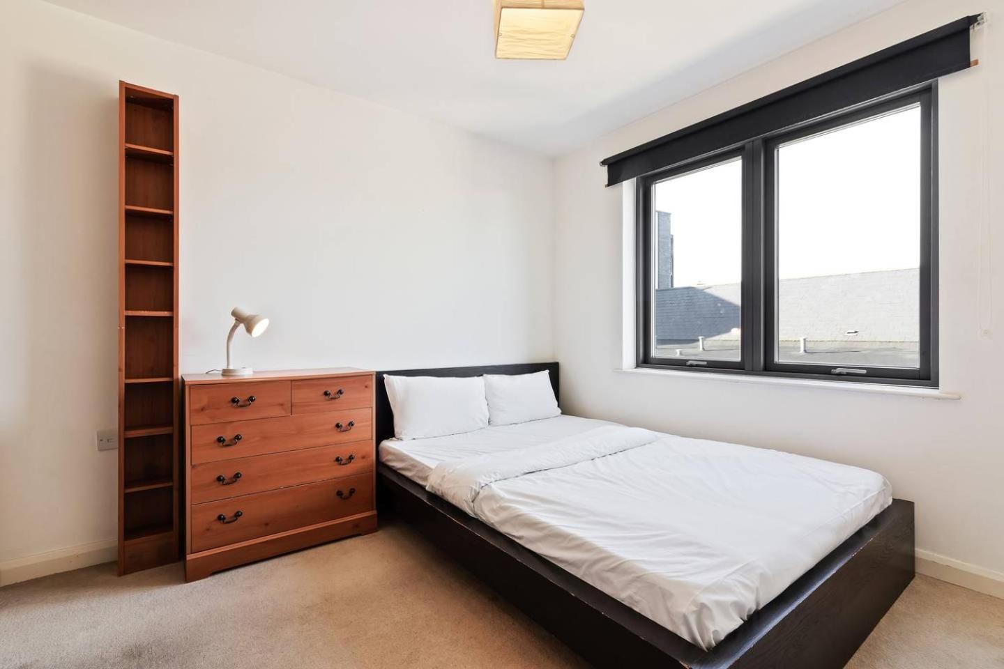 Modern 2 Bedroom In Homerton Apartment *