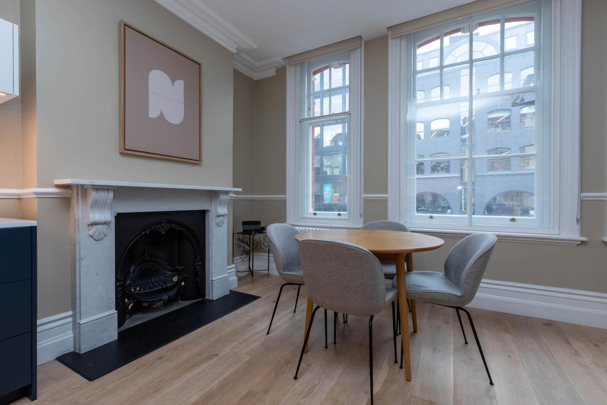 1 Bedroom In Farringdon Apartment London