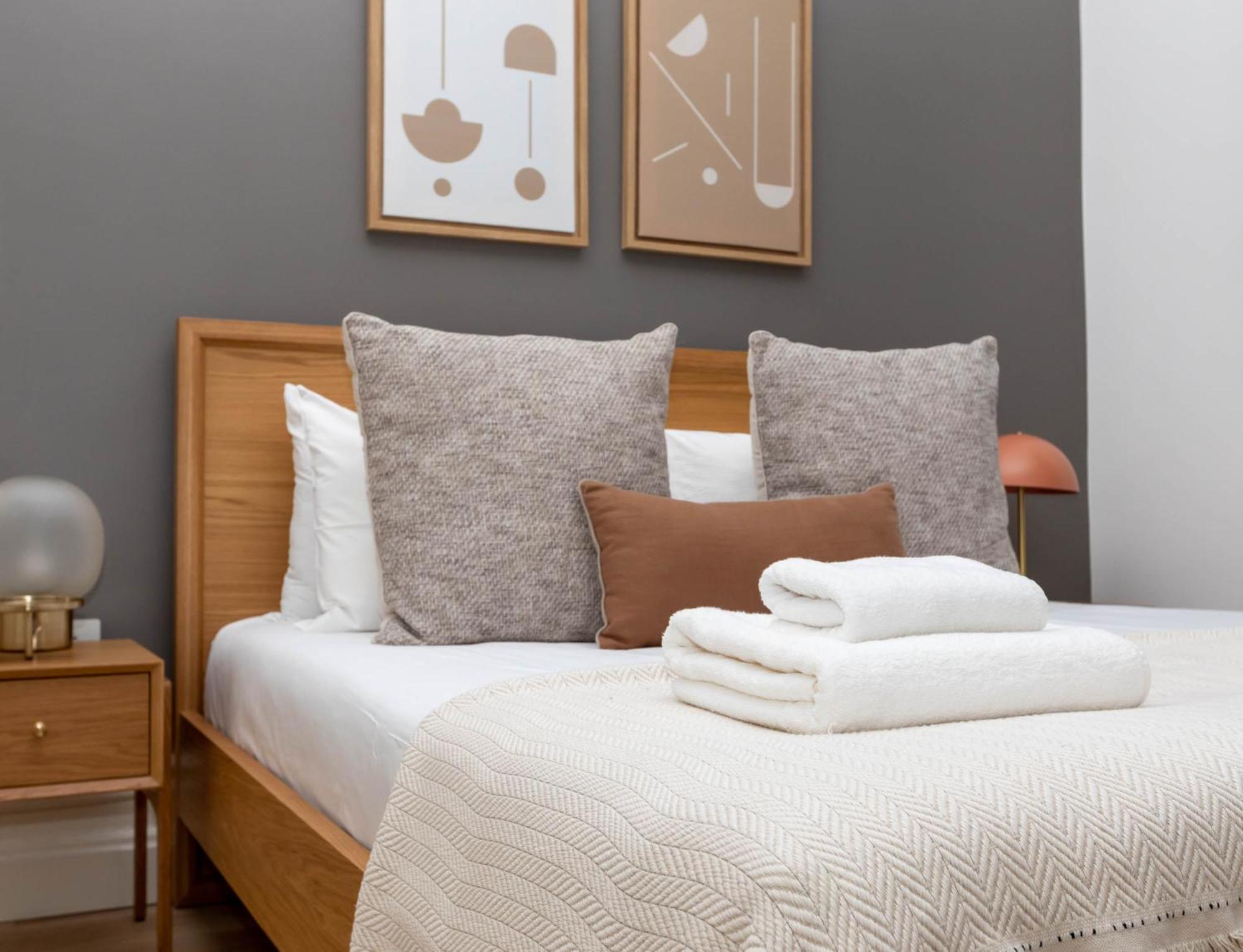 1 Bedroom In Farringdon Apartment