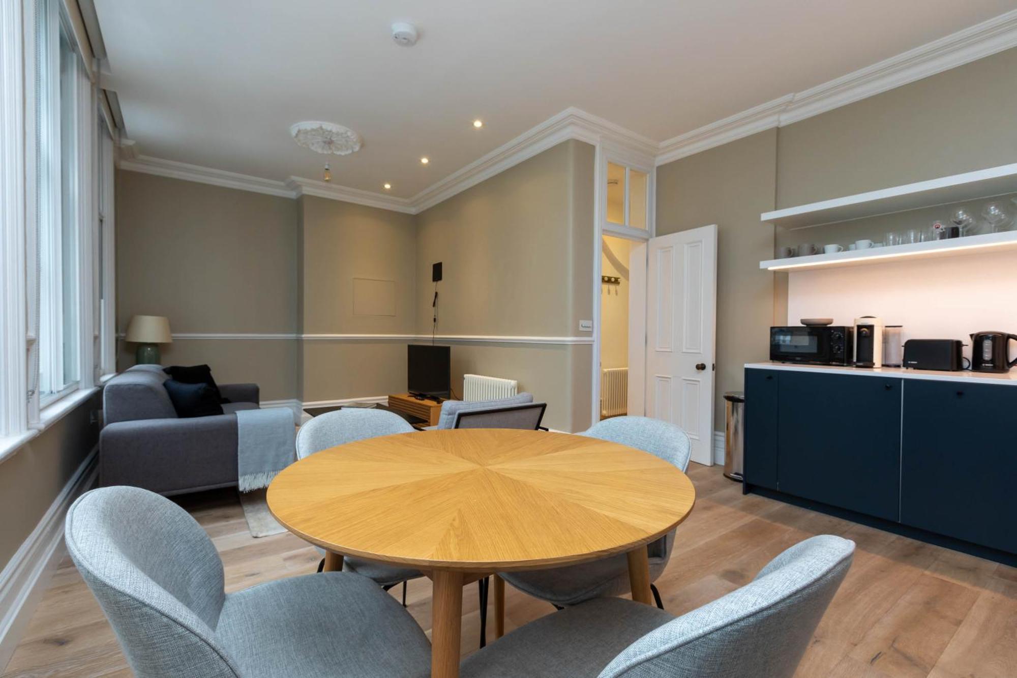 1 Bedroom In Farringdon Apartment *