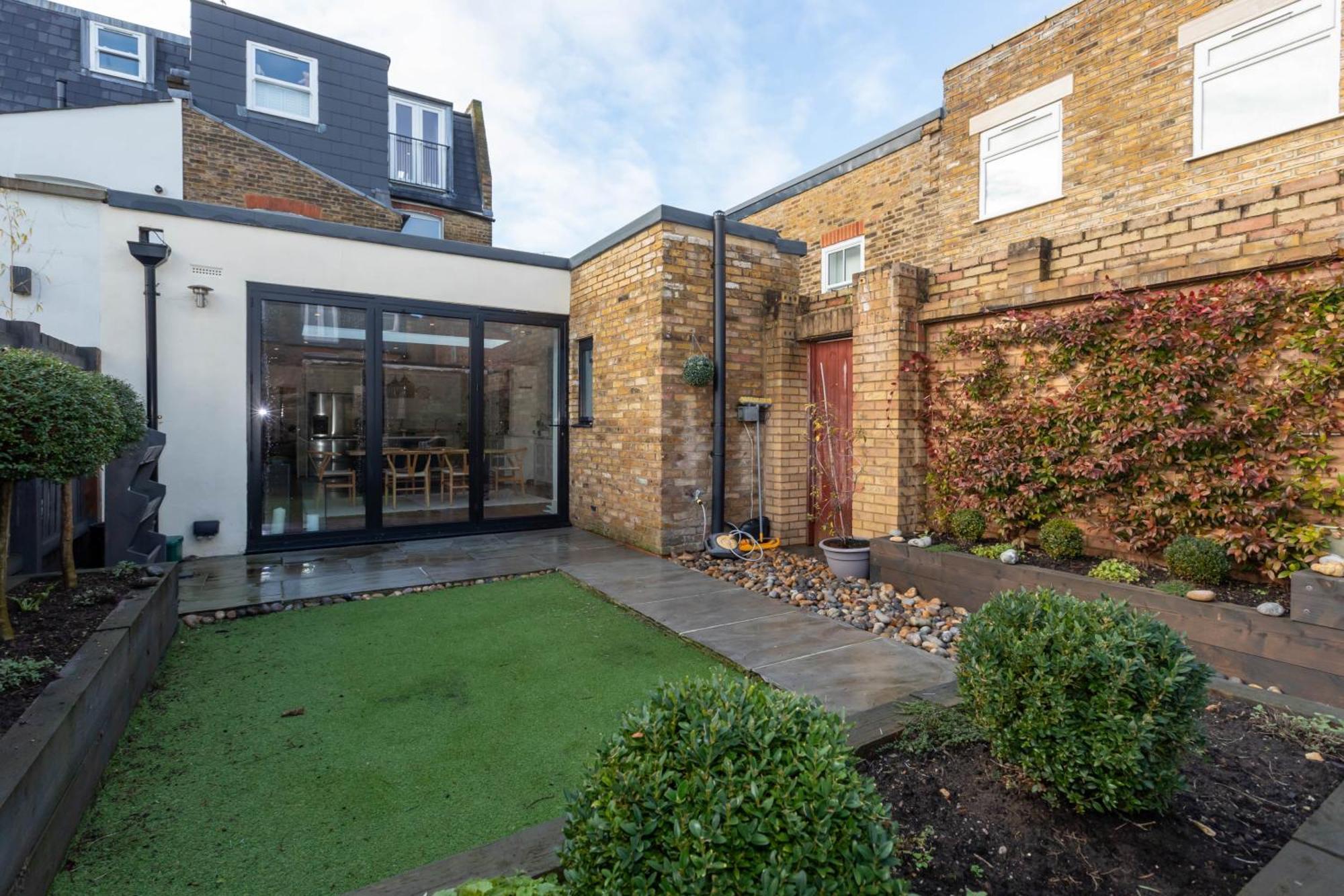 Apartment Gorgeous 3 Bedroom In Quaint Southfields London