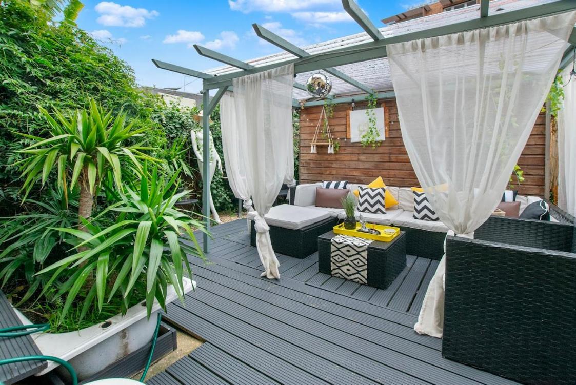2bed Garden House W/hot Tub, Sauna & Cinema * London