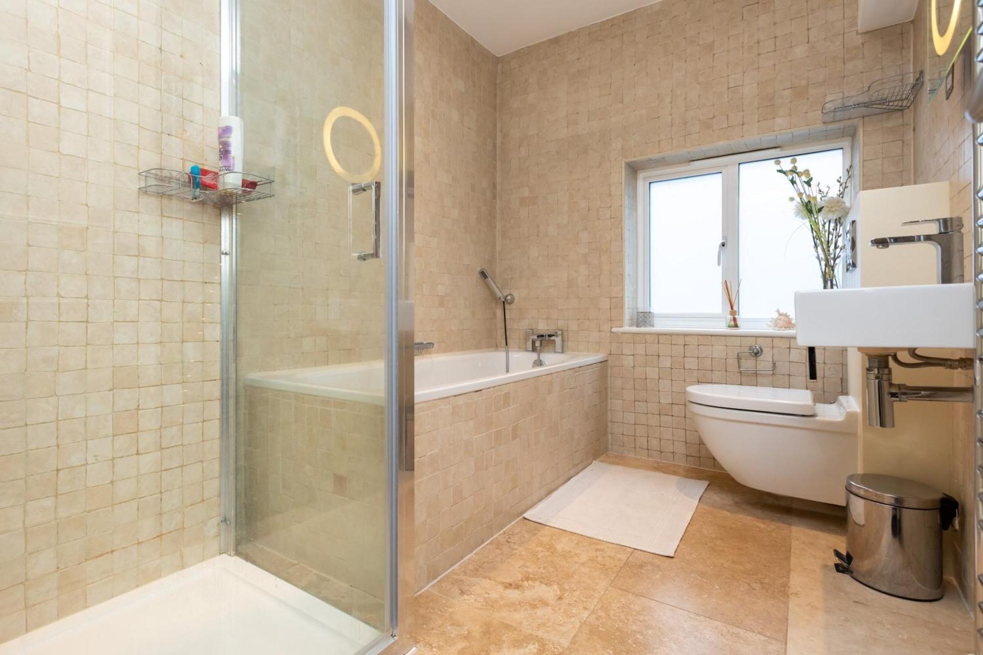 Modern And Bright 3 Bedroom House In Paddington * London