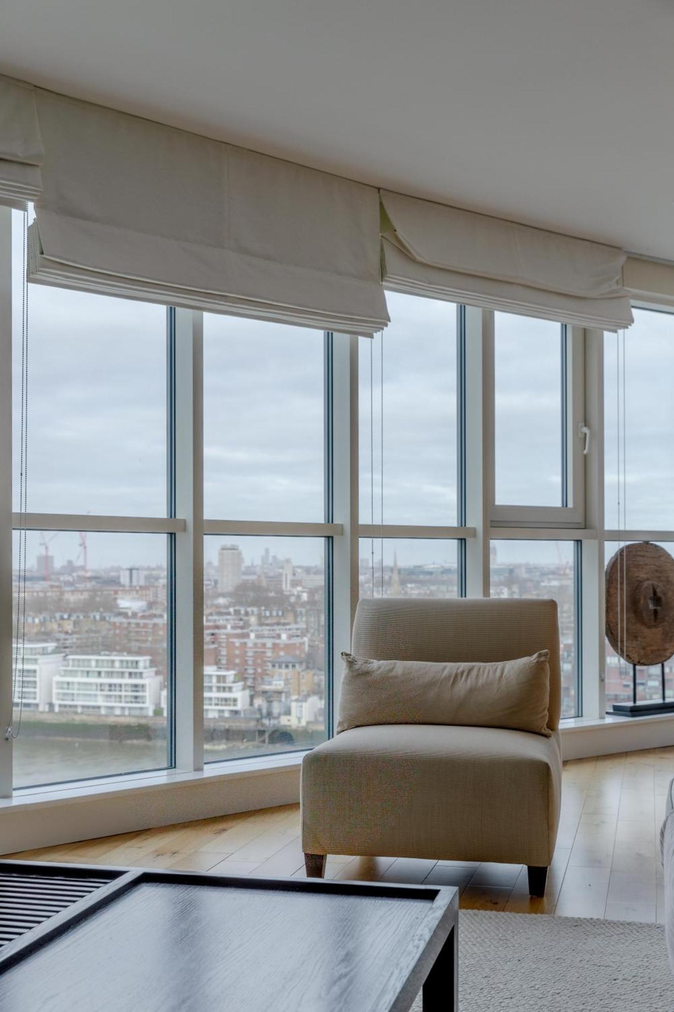 Gorgeous 3 Bedroom Flat In Vauxhall With Views London