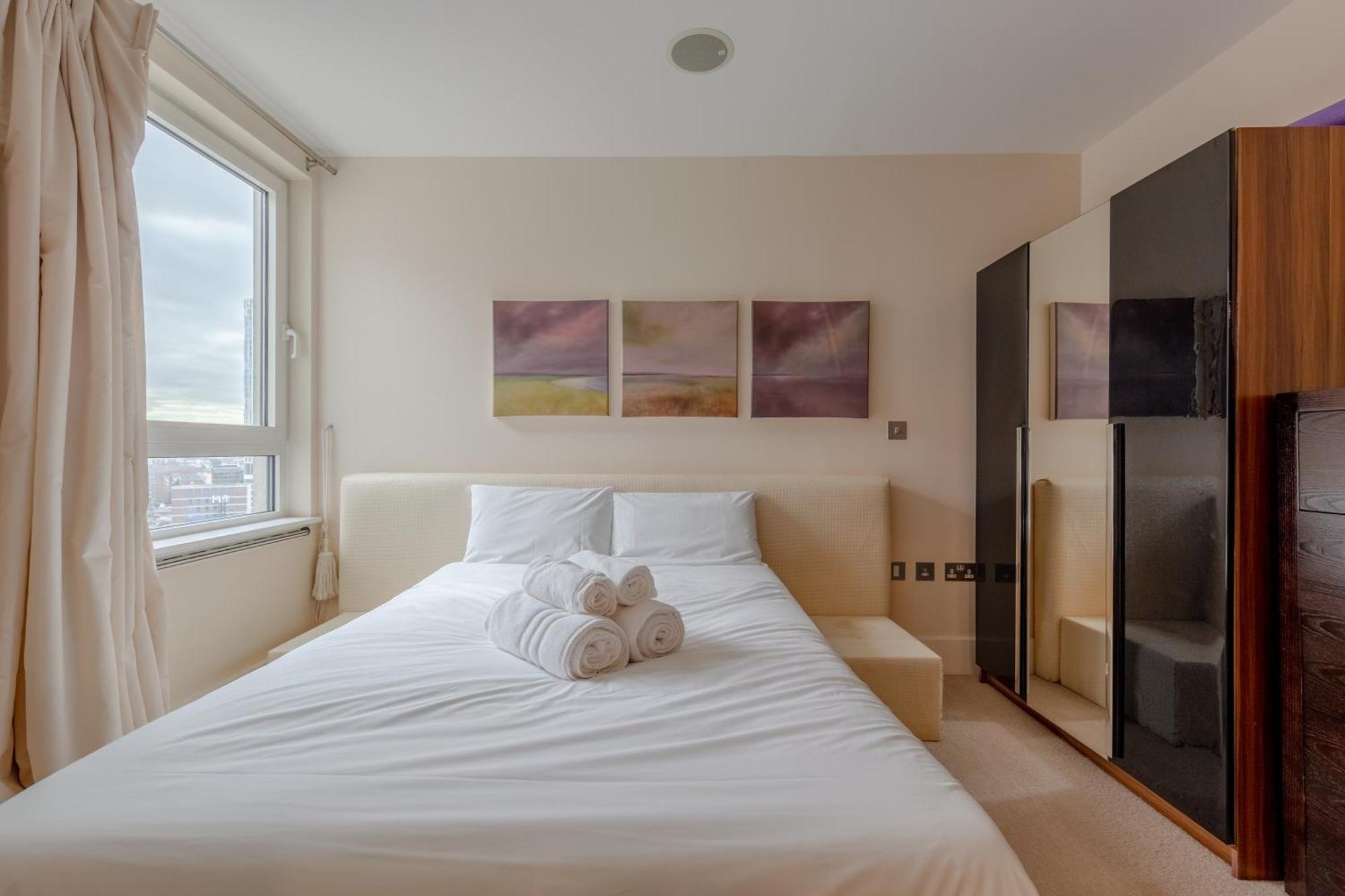 Apartment Gorgeous 3 Bedroom Flat In Vauxhall With Views London