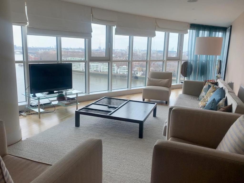 Apartment Gorgeous 3 Bedroom Flat In Vauxhall With Views London