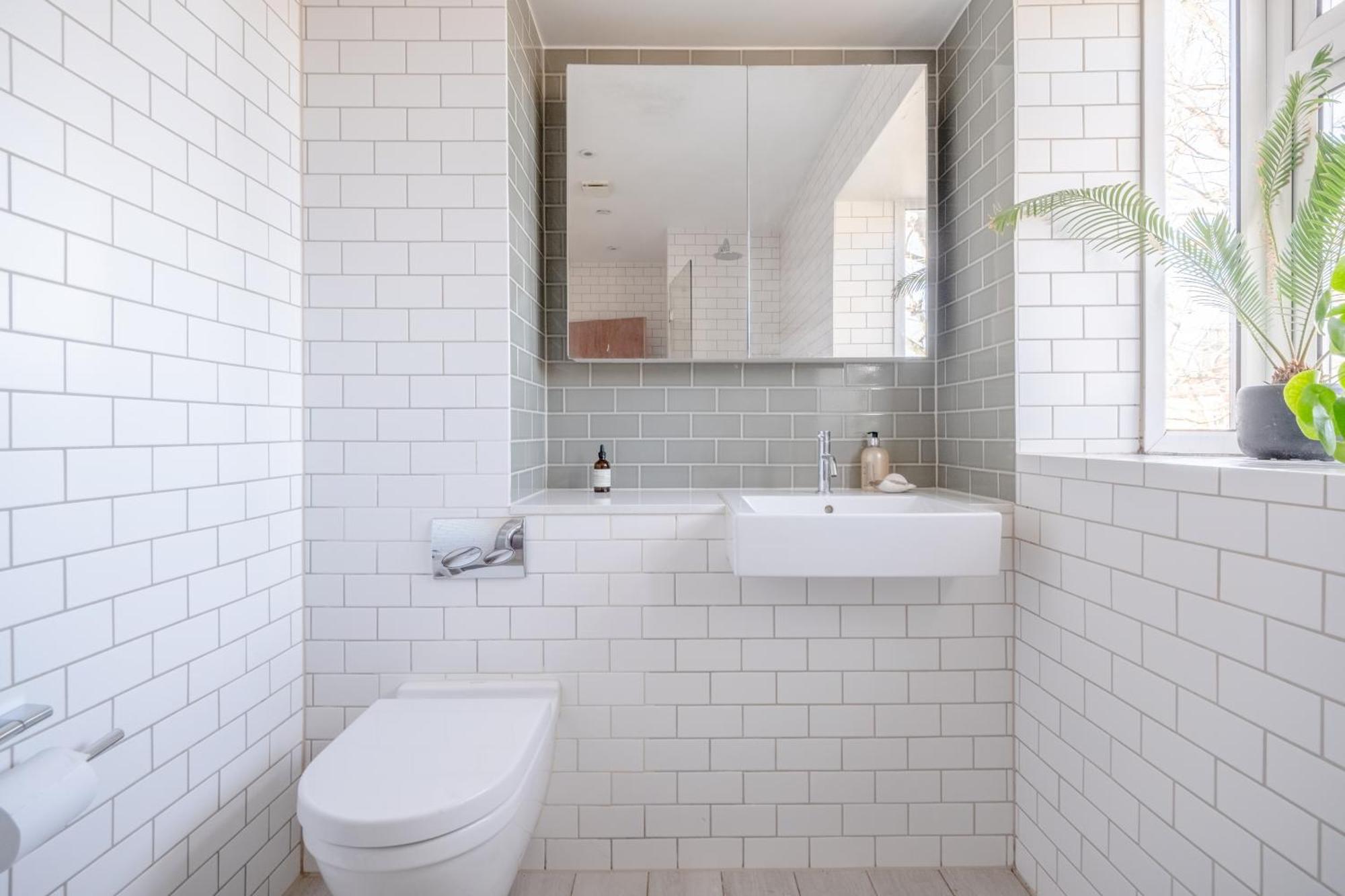 Peaceful 2 Bedroom Flat With Roof Terrace - Hackney Apartment London