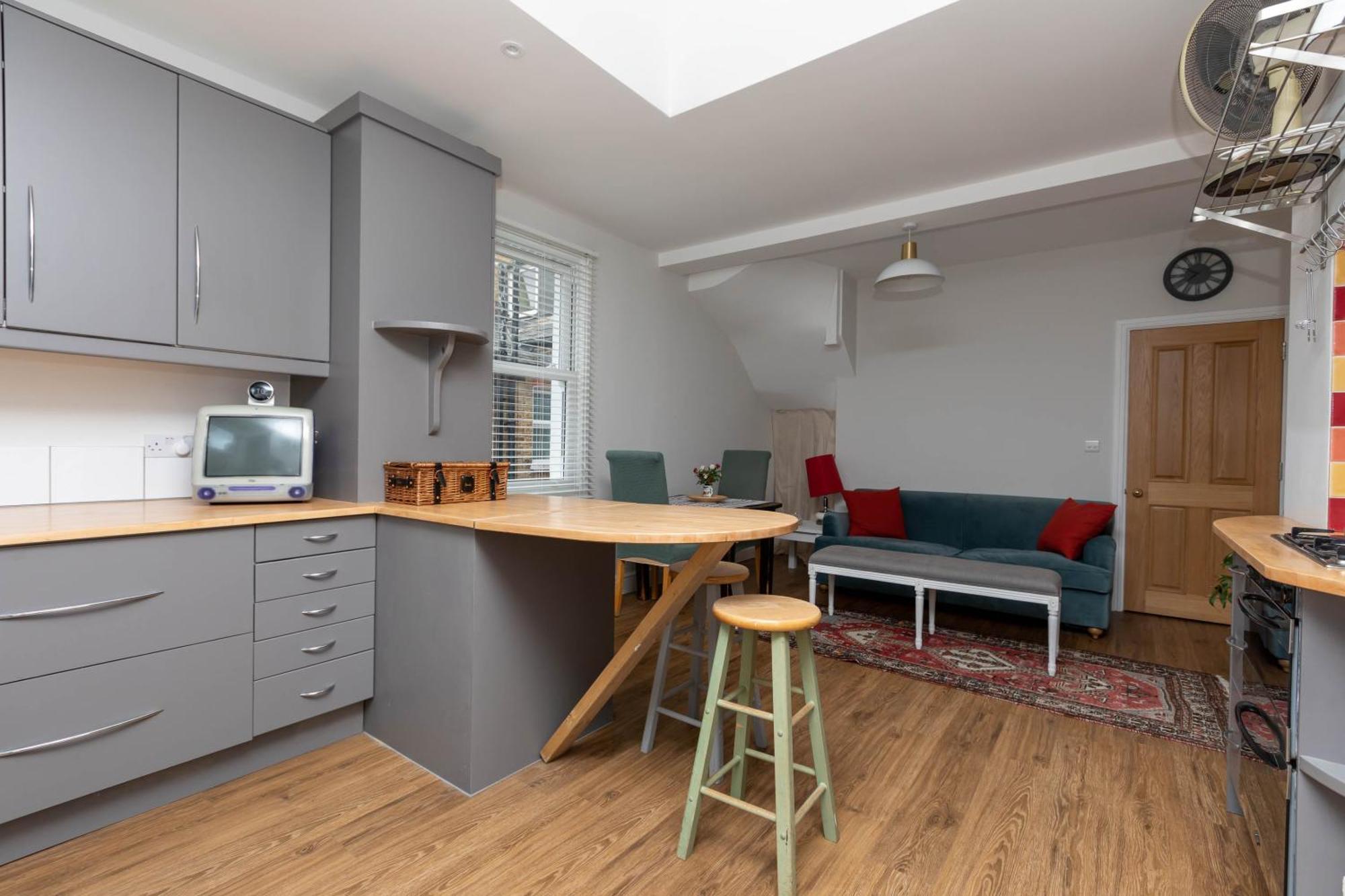 Homely 1 Bedroom In Fulham! Leilighet *