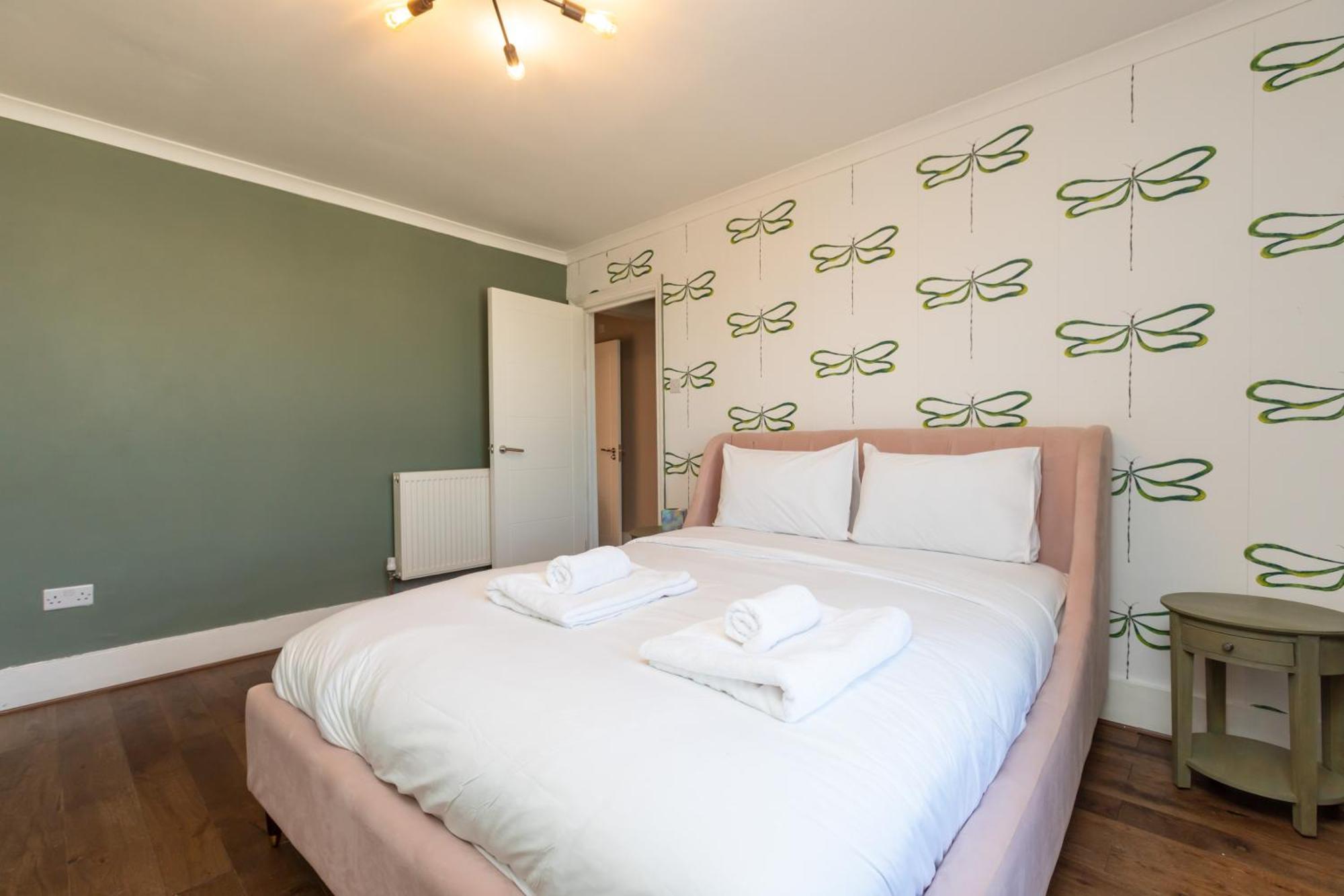 Spacious & Pristine 2bd Flat - Balham Leilighet London