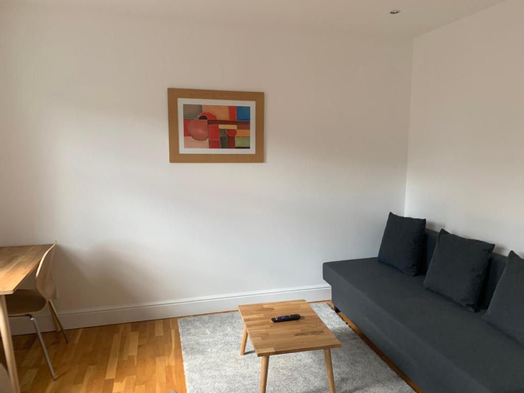 Contemporary 1bd Flat - Camden Apartment