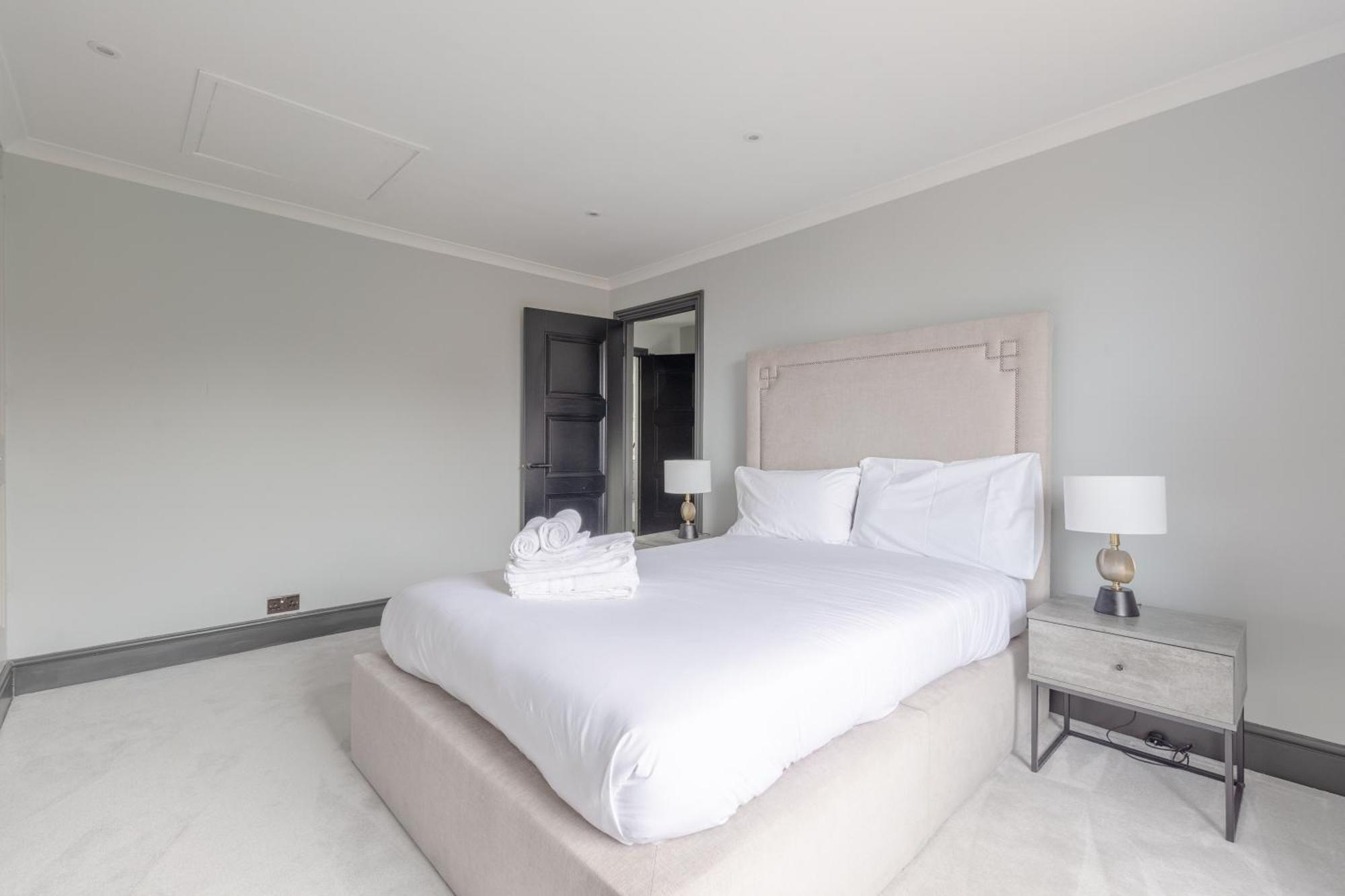 Apartment Luxurious & 3bd House - Chelsea London