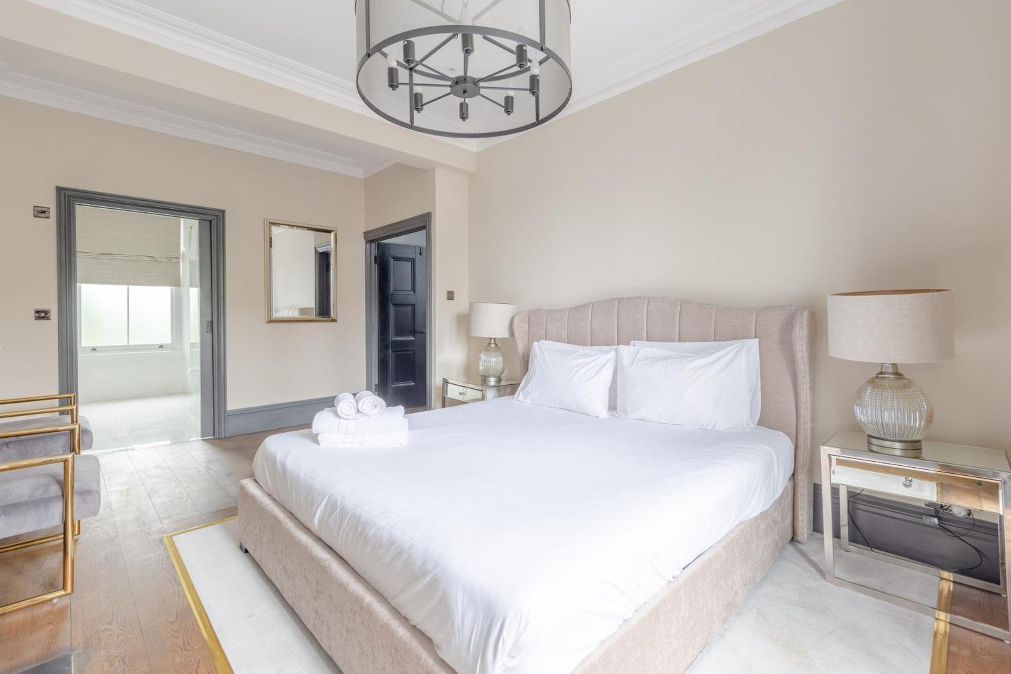 Luxurious & 3bd House - Chelsea