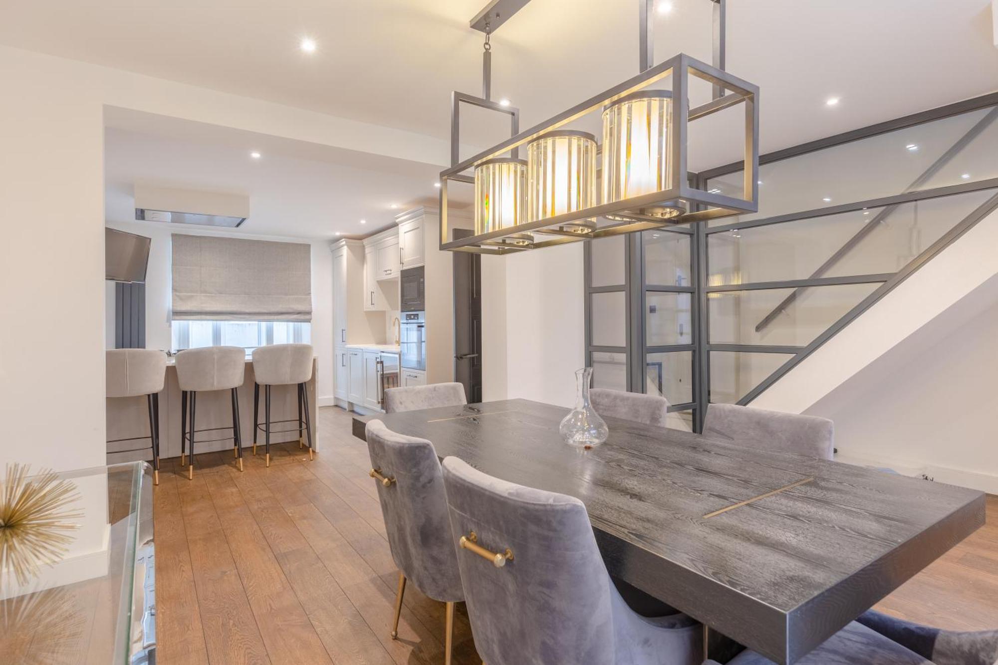 Luxurious & 3bd House - Chelsea