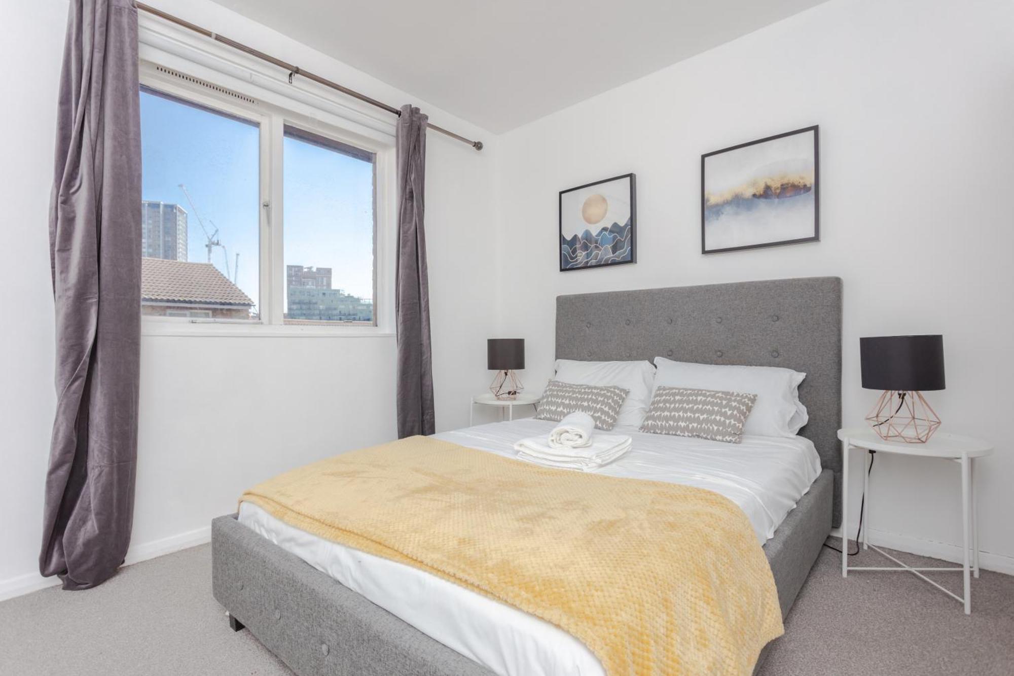 Lovely 4 Bedroom House With Garden Near Waterloo Apartment London
