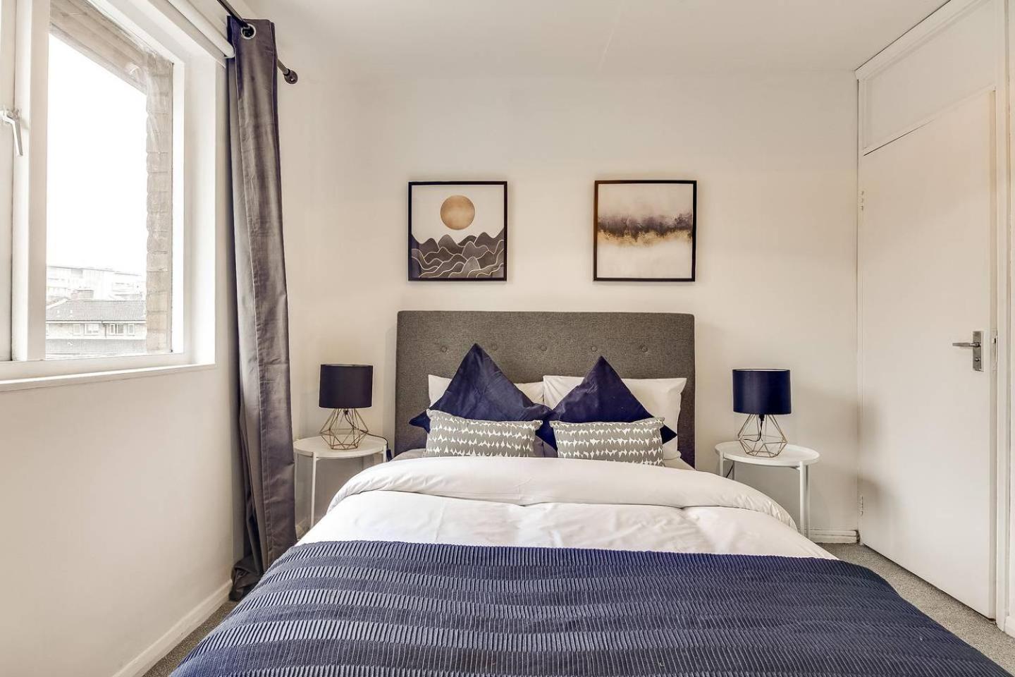 Lovely 4 Bedroom House With Garden Near Waterloo *