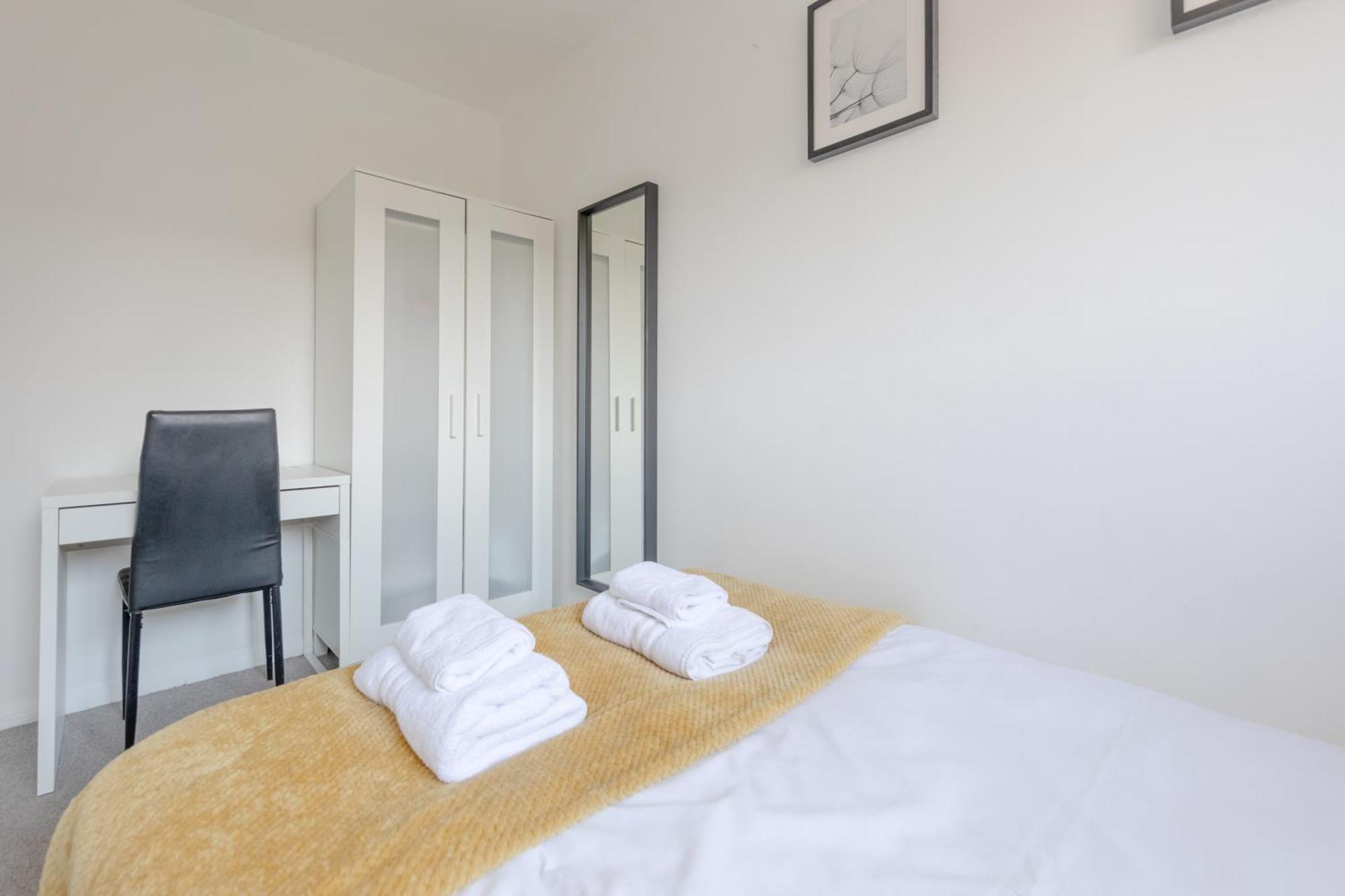Lovely 4 Bedroom House With Garden Near Waterloo * London