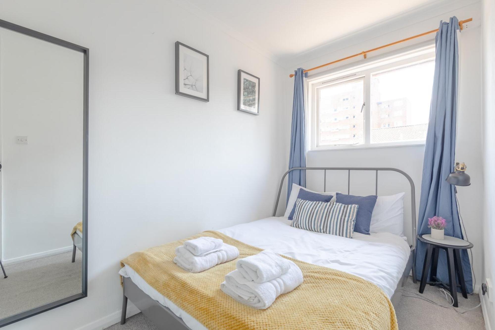 Lovely 4 Bedroom House With Garden Near Waterloo * London