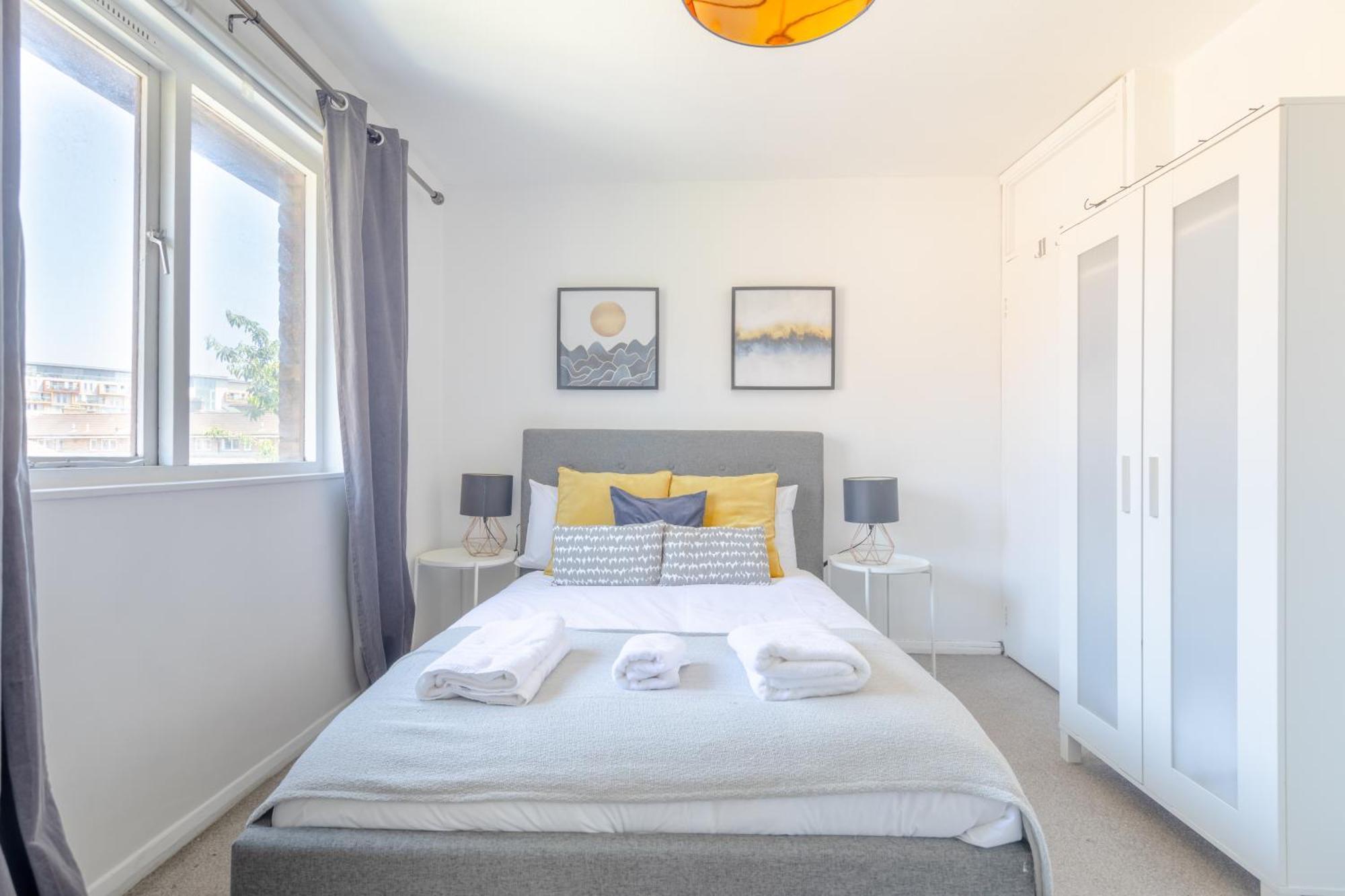 Lovely 4 Bedroom House With Garden Near Waterloo Apartment London