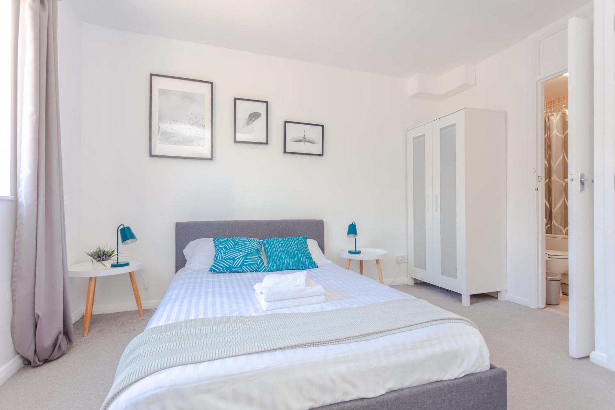 Lovely 4 Bedroom House With Garden Near Waterloo *
