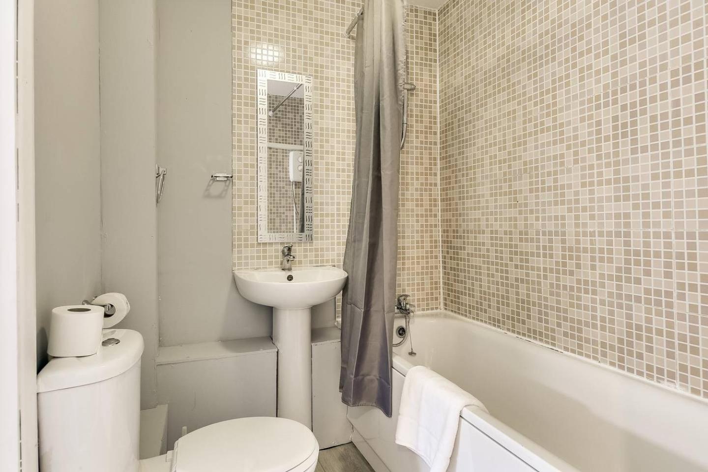 Lovely 4 Bedroom House With Garden Near Waterloo * London