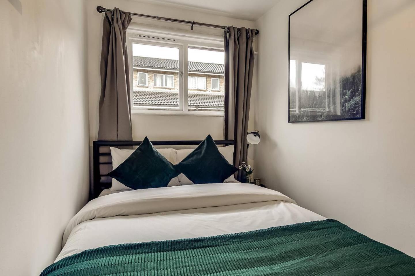 Lovely 4 Bedroom House With Garden Near Waterloo Apartment London