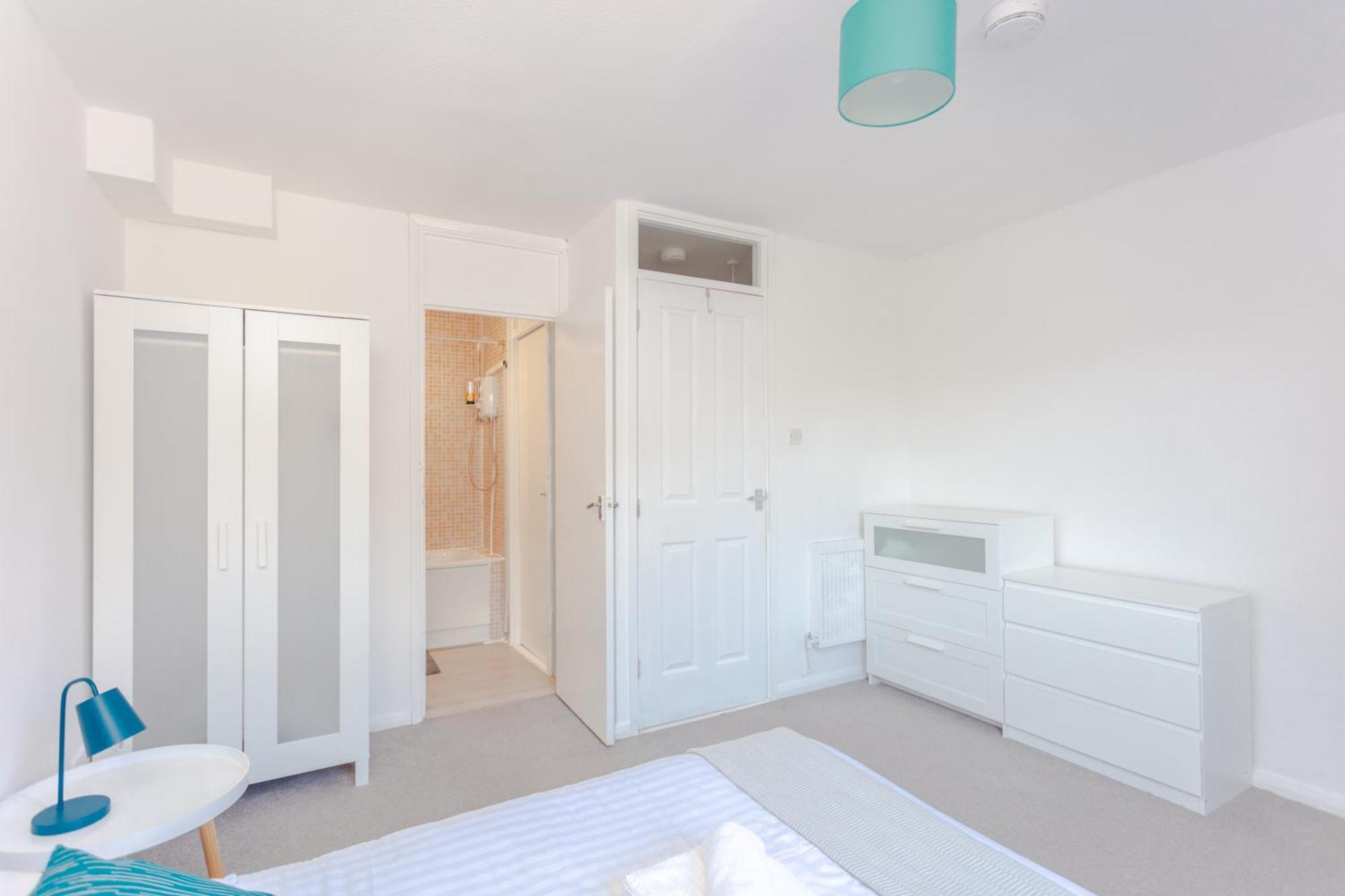 Lovely 4 Bedroom House With Garden Near Waterloo * London