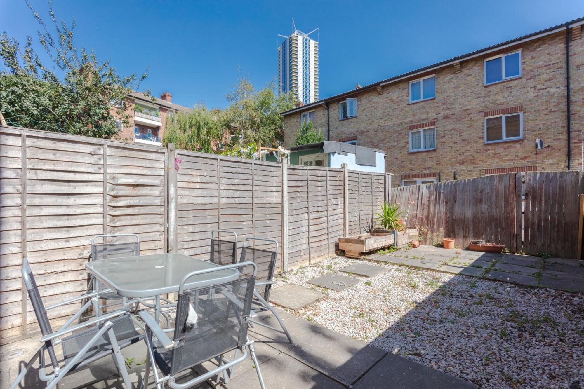 Lovely 4 Bedroom House With Garden Near Waterloo Apartment London