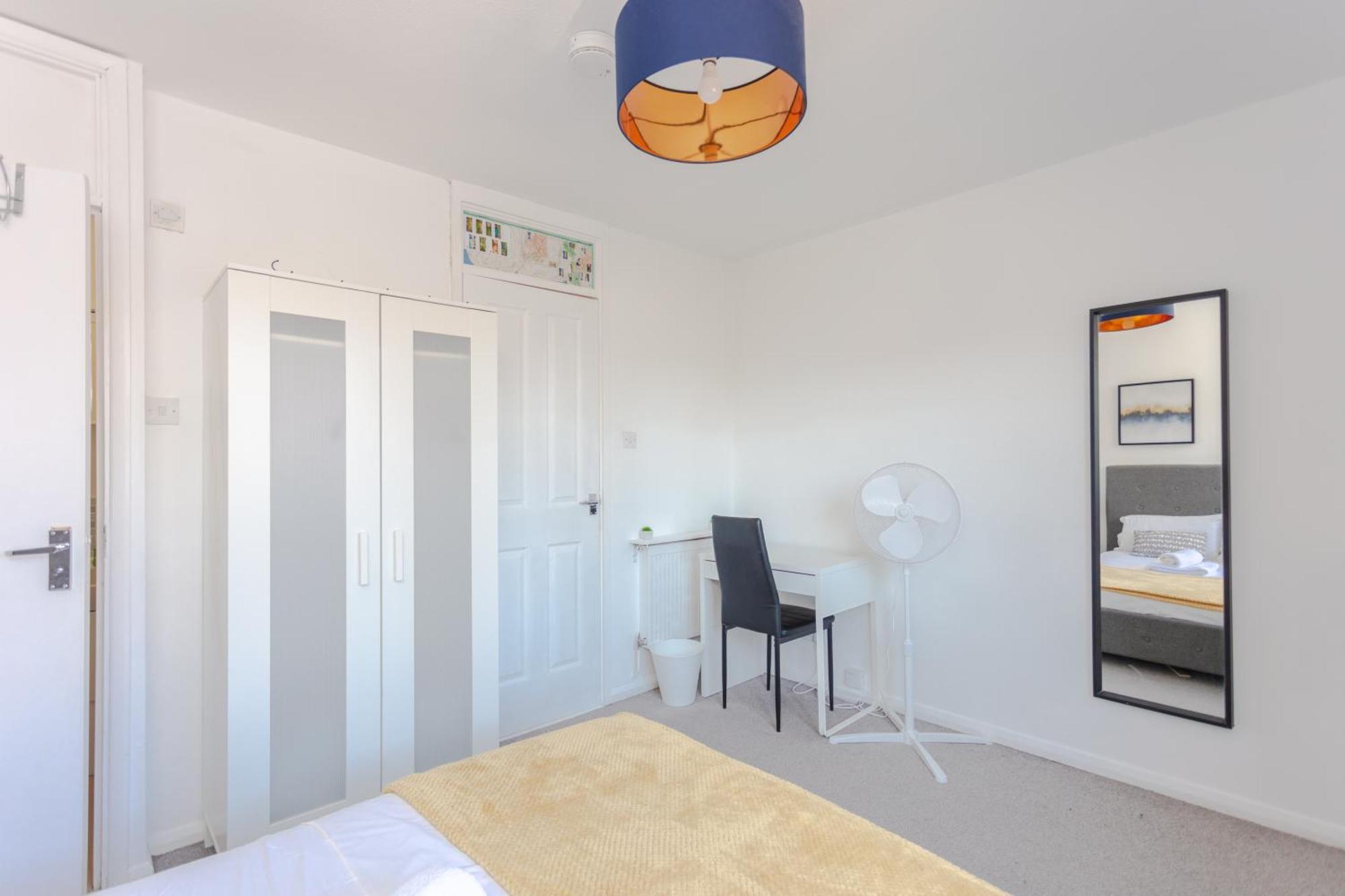 Apartment Lovely 4 Bedroom House With Garden Near Waterloo