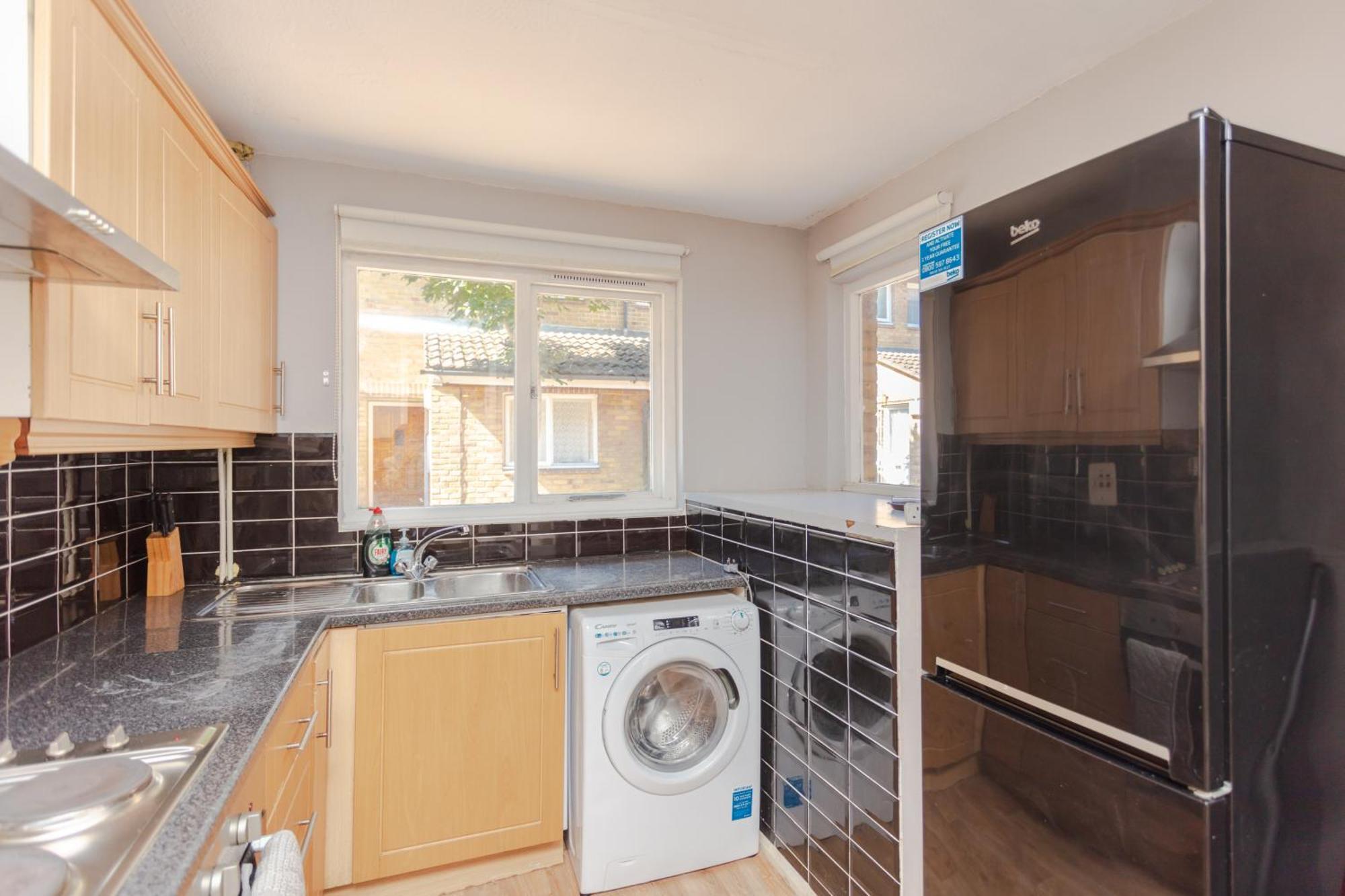 Lovely 4 Bedroom House With Garden Near Waterloo
