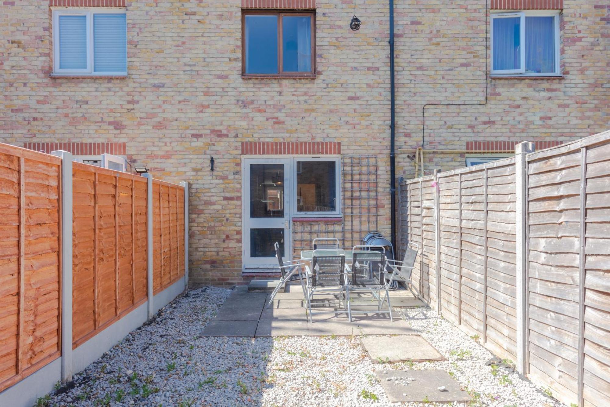 Lovely 4 Bedroom House With Garden Near Waterloo London