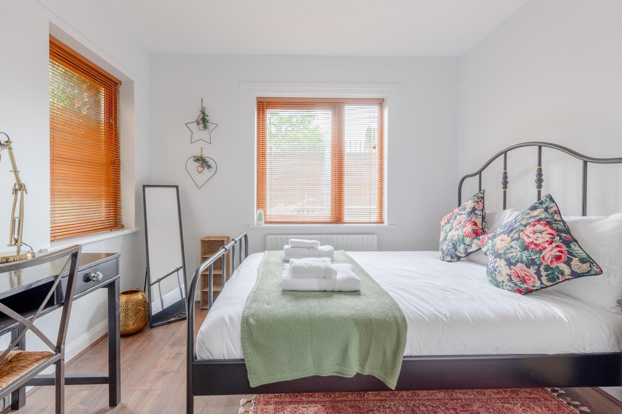 Inviting & Spacious 3bd Flat - Shadwell *