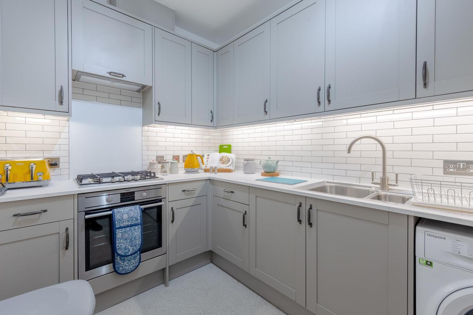 Inviting & Spacious 3bd Flat - Shadwell Apartment London