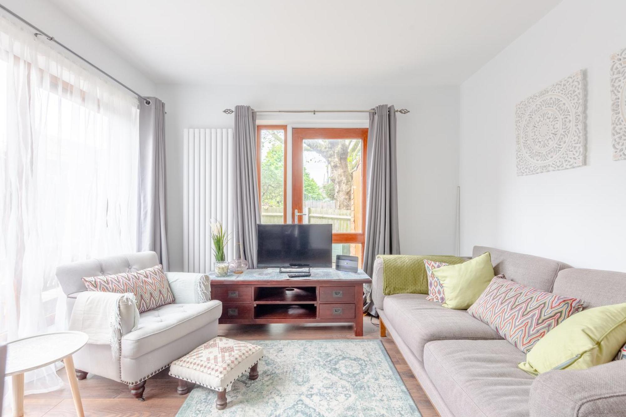 Apartment Inviting & Spacious 3bd Flat - Shadwell *