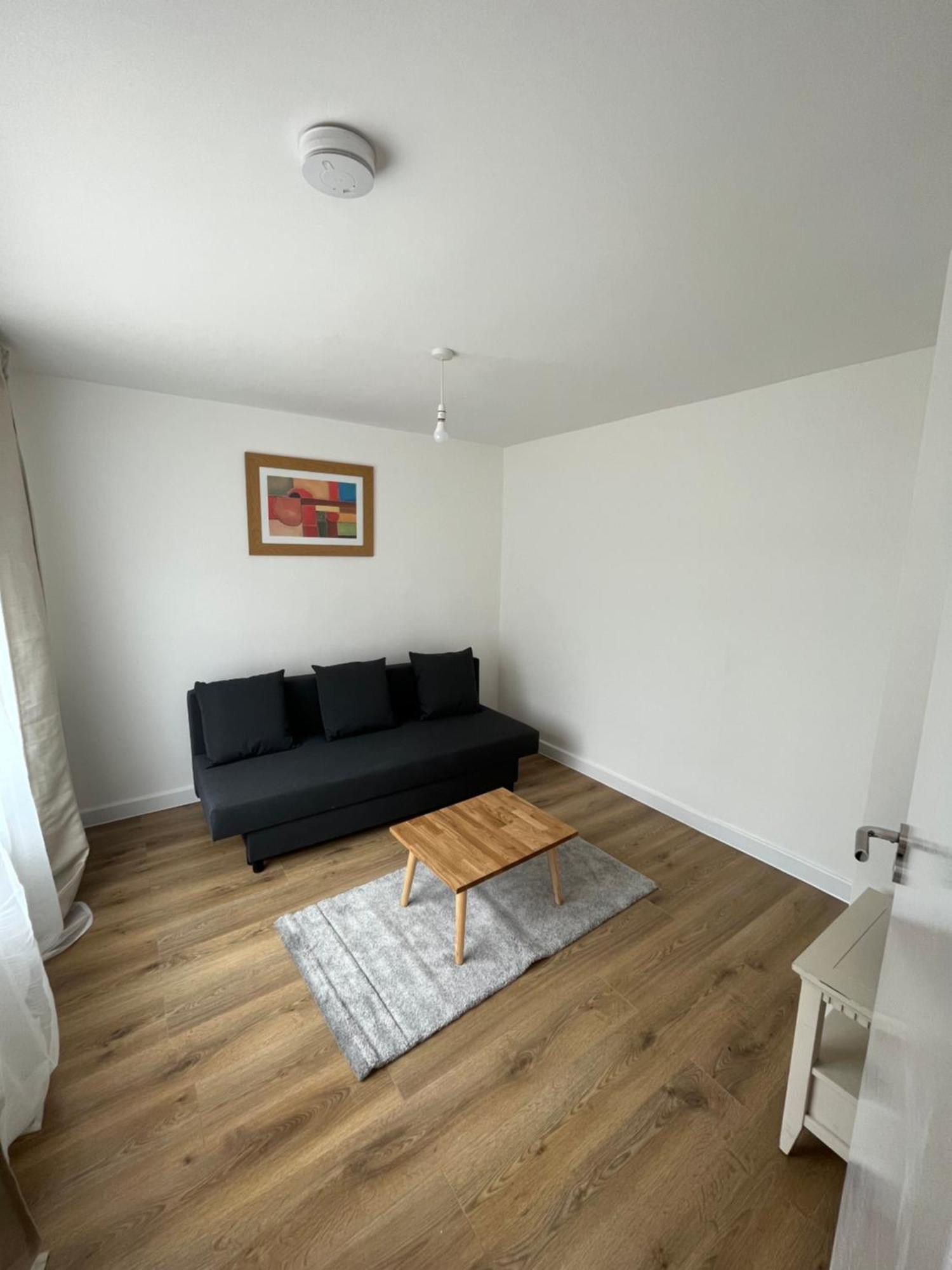 2bd East Sleeps 7!