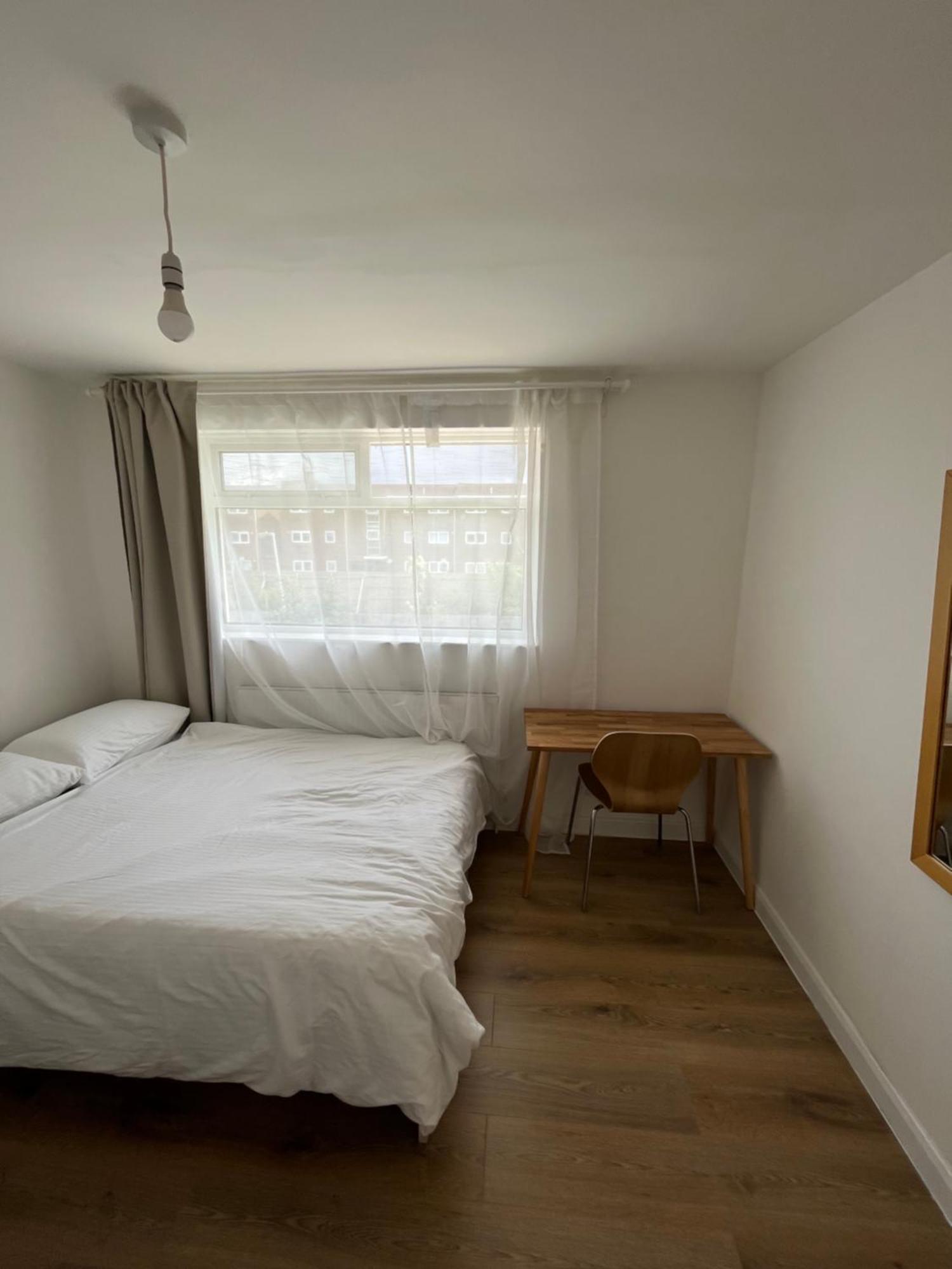 2bd East Sleeps 7! * London