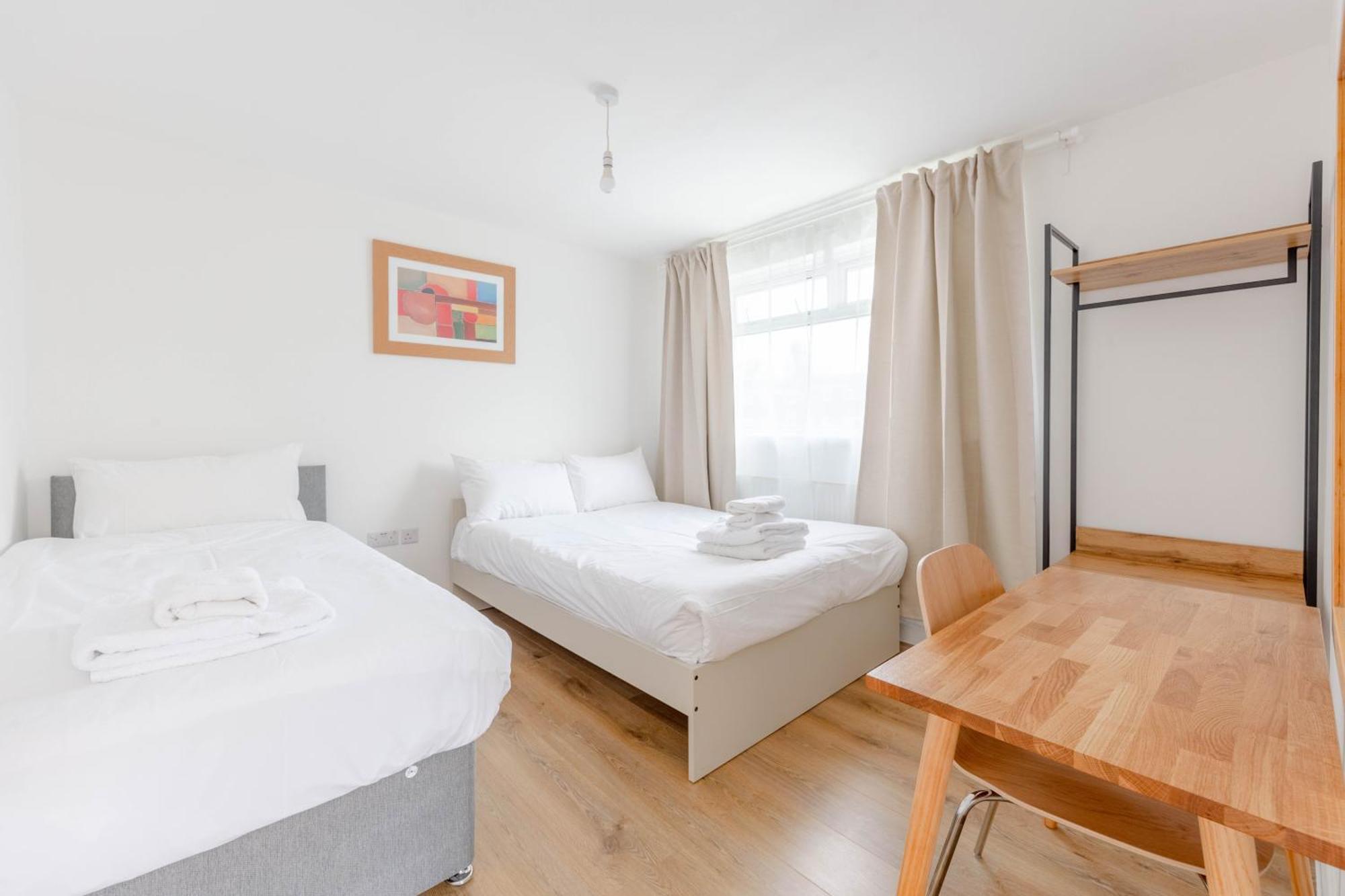 2bd East Sleeps 7! Apartment