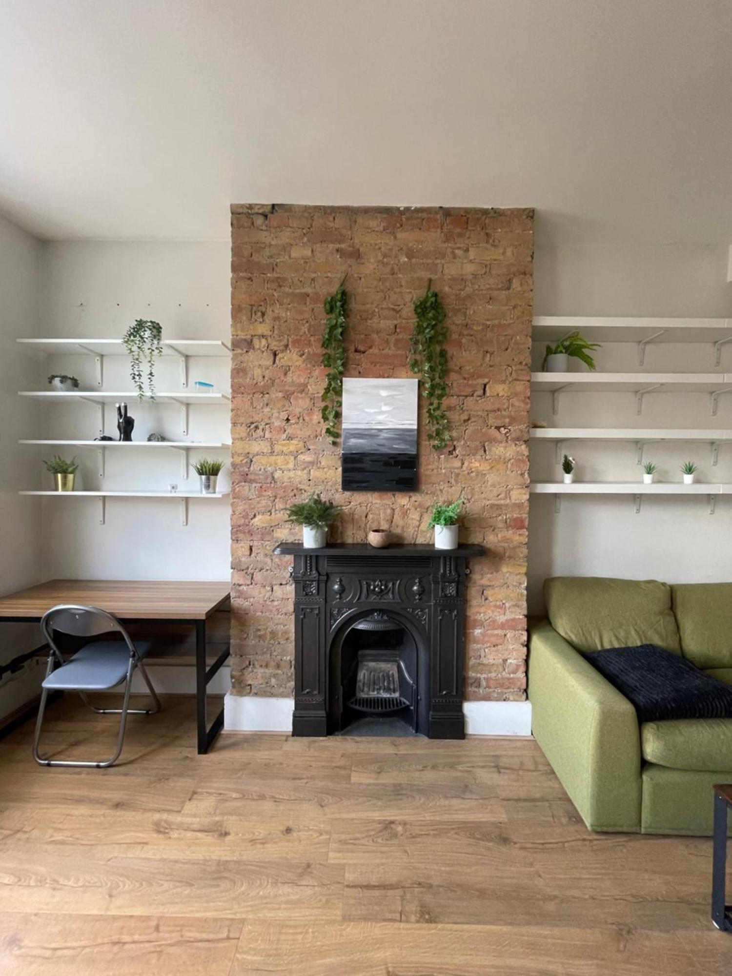 Stylish 1bd Flat With Private Terrace - Kilburn Apartment London