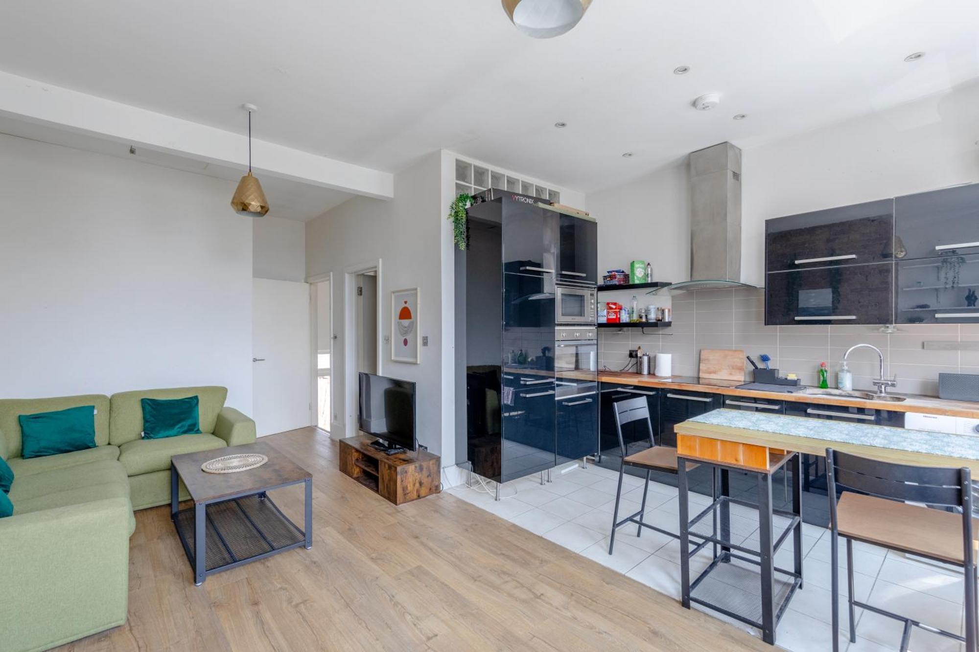 Stylish 1bd Flat With Private Terrace - Kilburn London