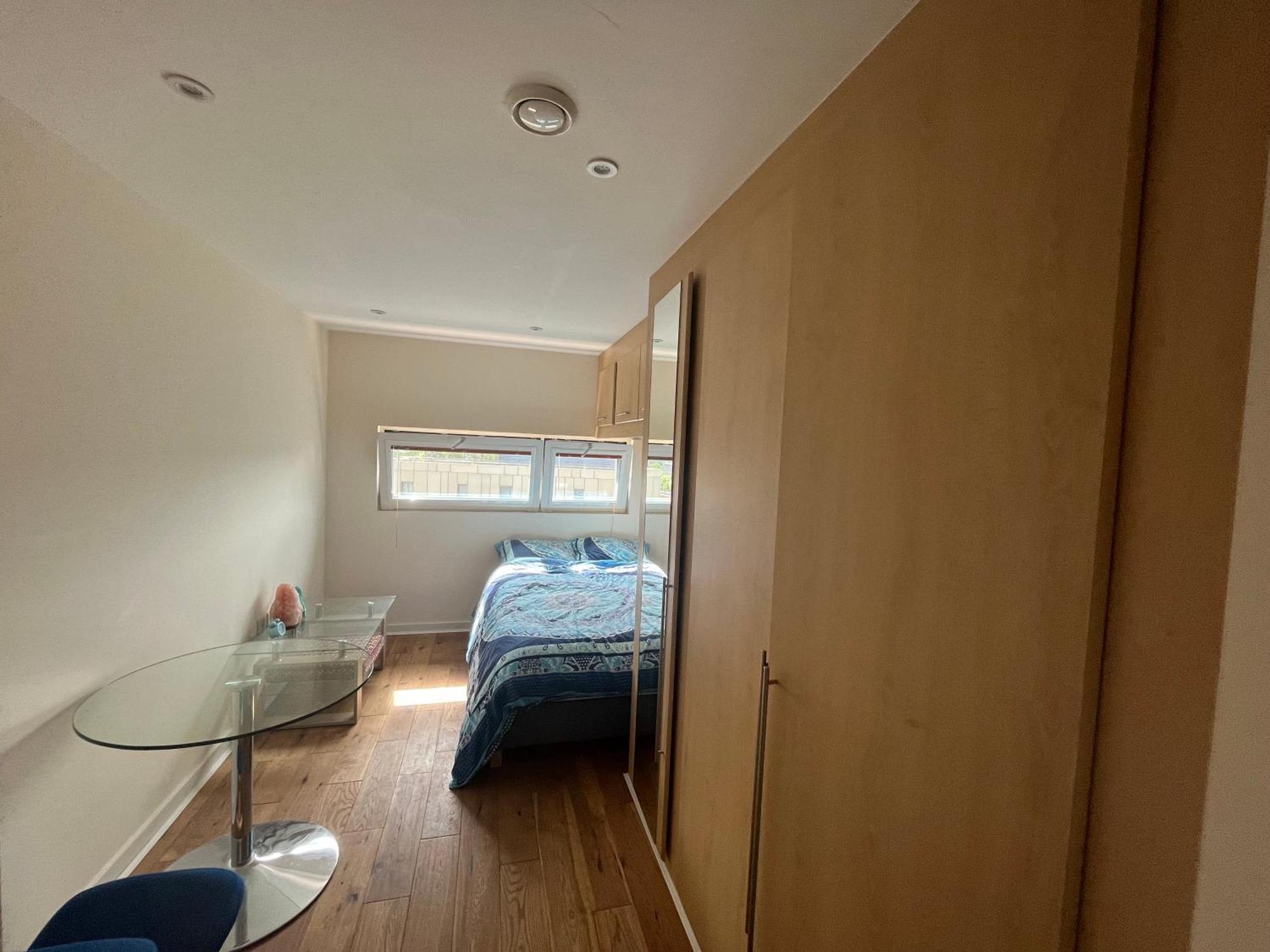 Modern 1bd Flat - 5 Min Walk To Battersea Park! Londen