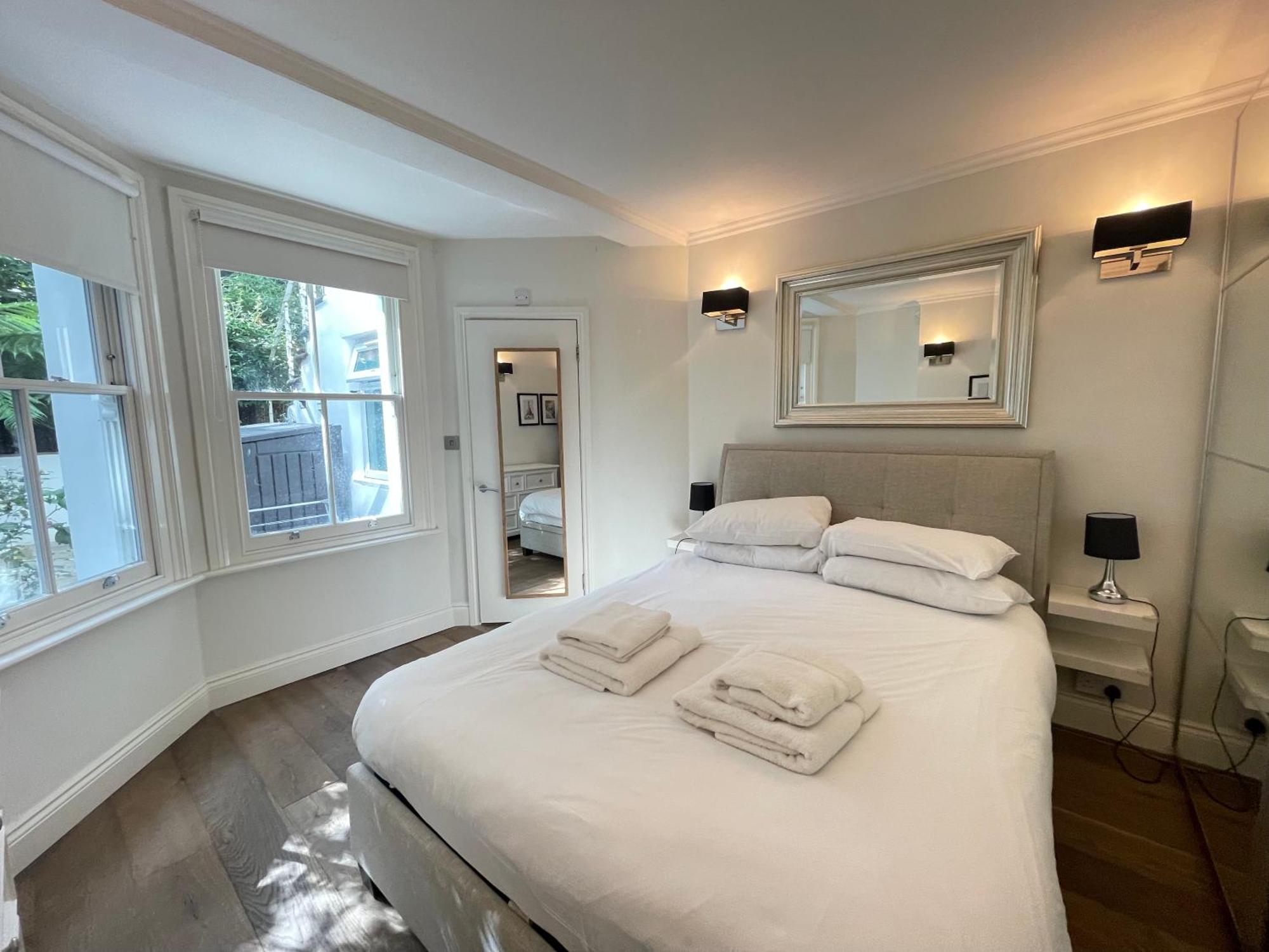 Appartement Gorgeous 2bd Flat With Patio - South Kensington! Londen