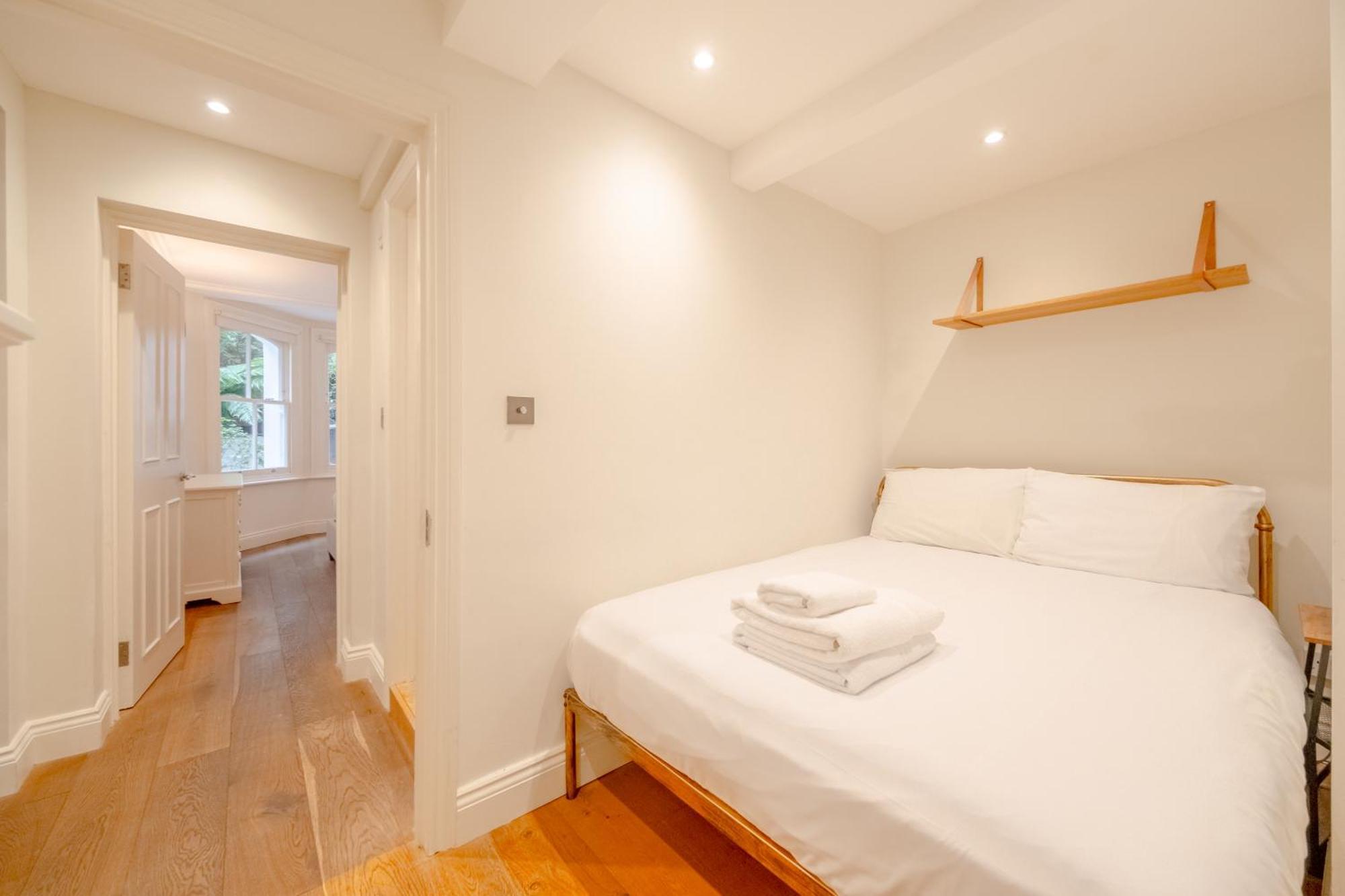 Gorgeous 2bd Flat With Patio - South Kensington! Appartement *
