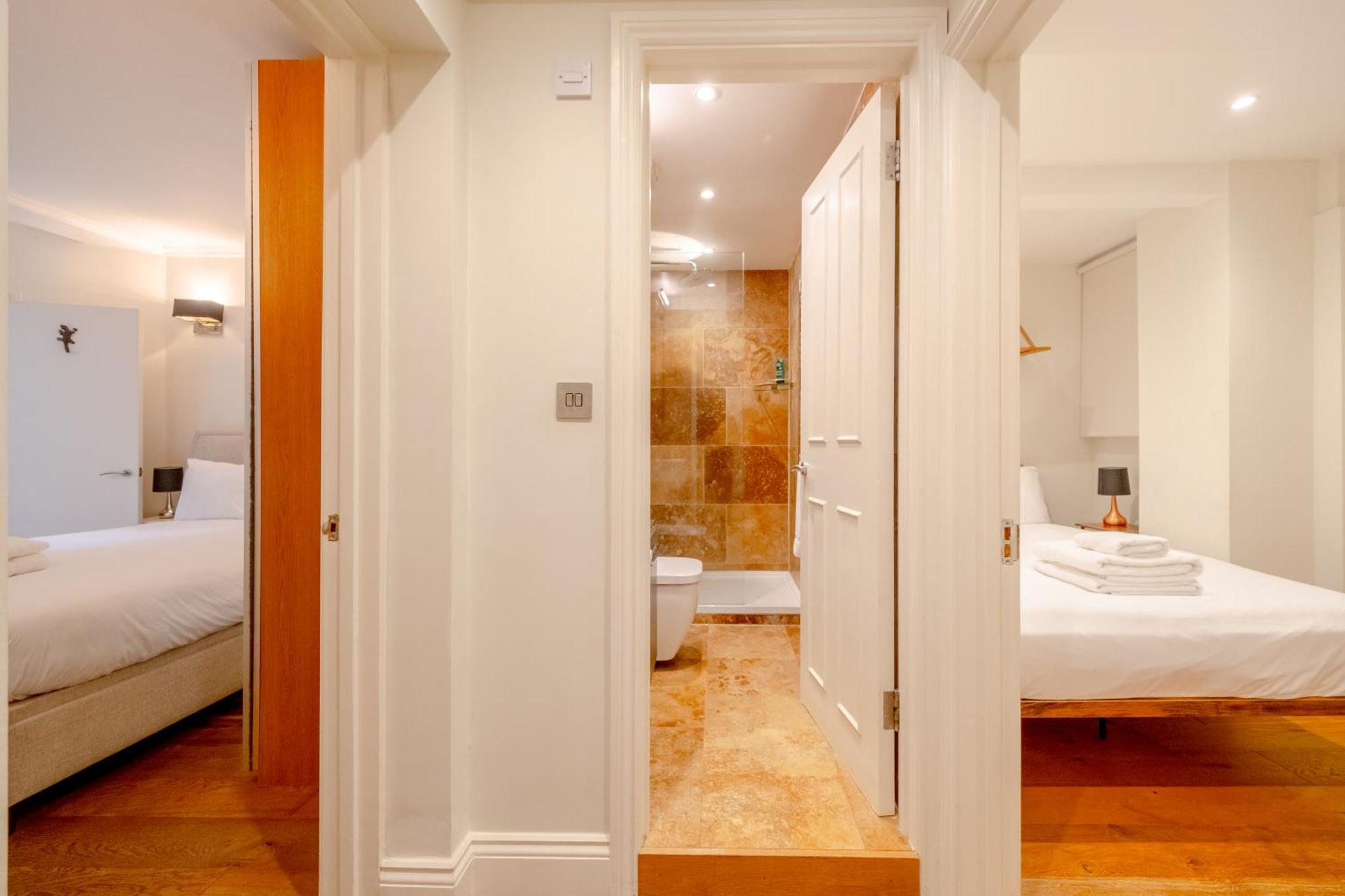 Gorgeous 2bd Flat With Patio - South Kensington! * Londen