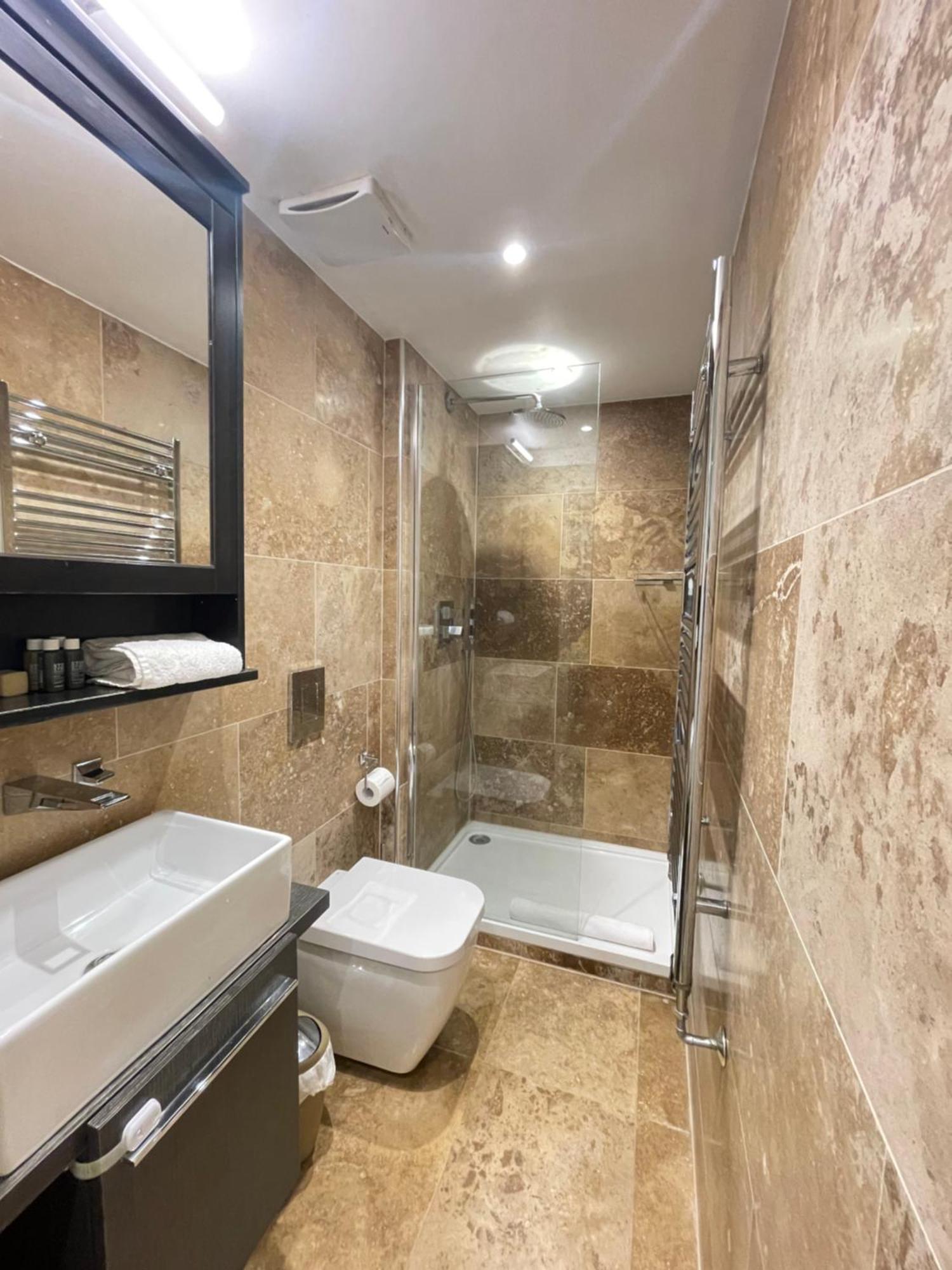 Gorgeous 2bd Flat With Patio - South Kensington! Appartement *