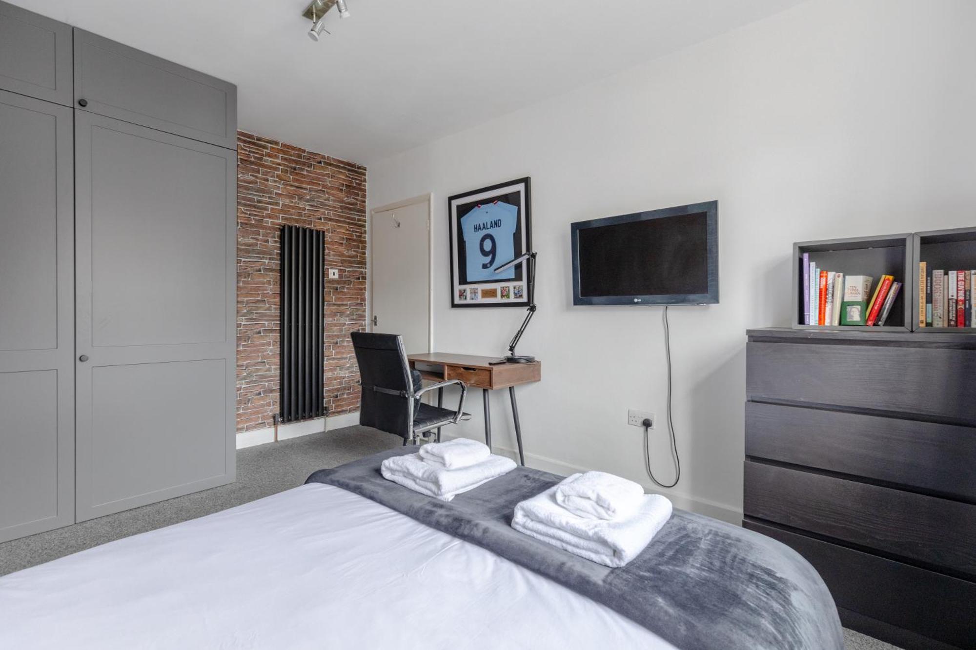 Spacious 1bd Flat - 4 Mins To Regent's Canal! *